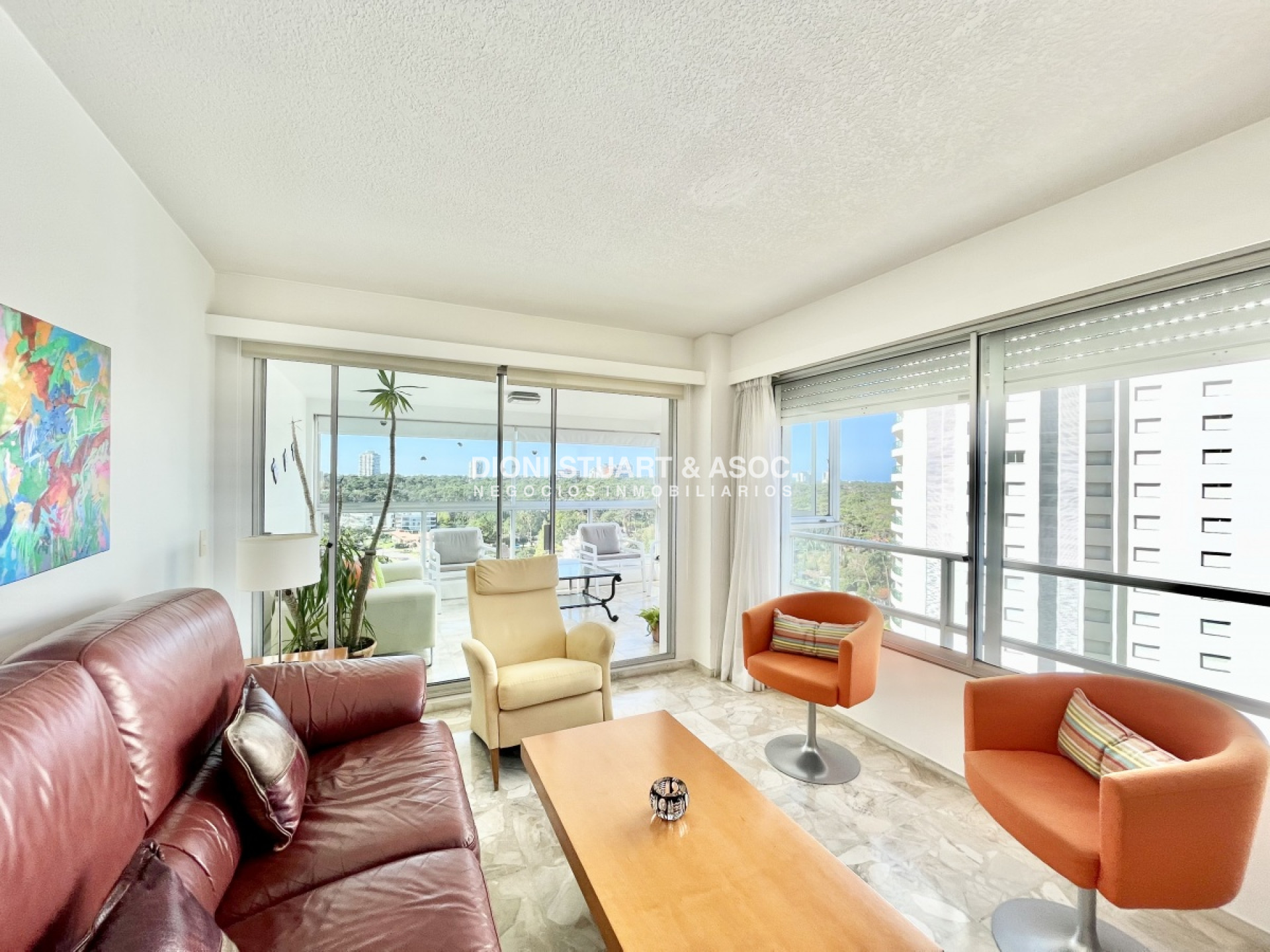 Apartamento ID.206 - Alquiler de Invierno Año 2025 - 2 Dormitorios y Medio + 2 Baños - Vista al Mar - Piscina Climatizada - Complejo Lincoln Center