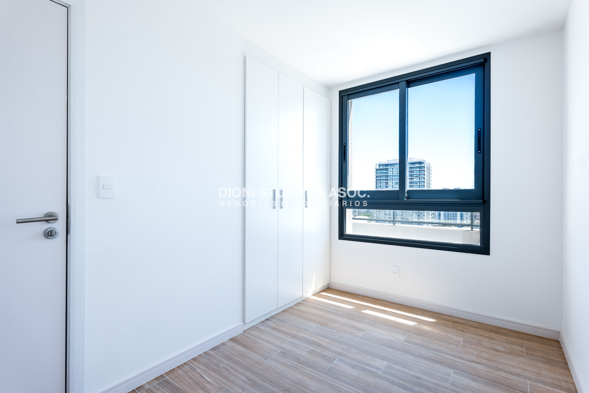 Apartamento ID.864 - APARTAMENTO A ESTRENAR EN PLAYA BRAVA PUNTA DEL ESTE - 2 DORMITORIOS - EDIF. SIGLO SOL II - BAJAS EXPENSAS