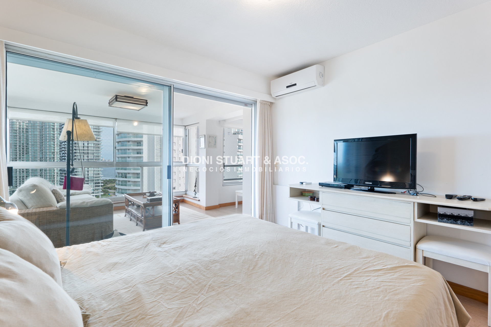 Apartamento ID.395 - Alquiler Por Invierno - 2 Dorm + Dependencia - Complejo Lincoln Center - Todos los Amenities