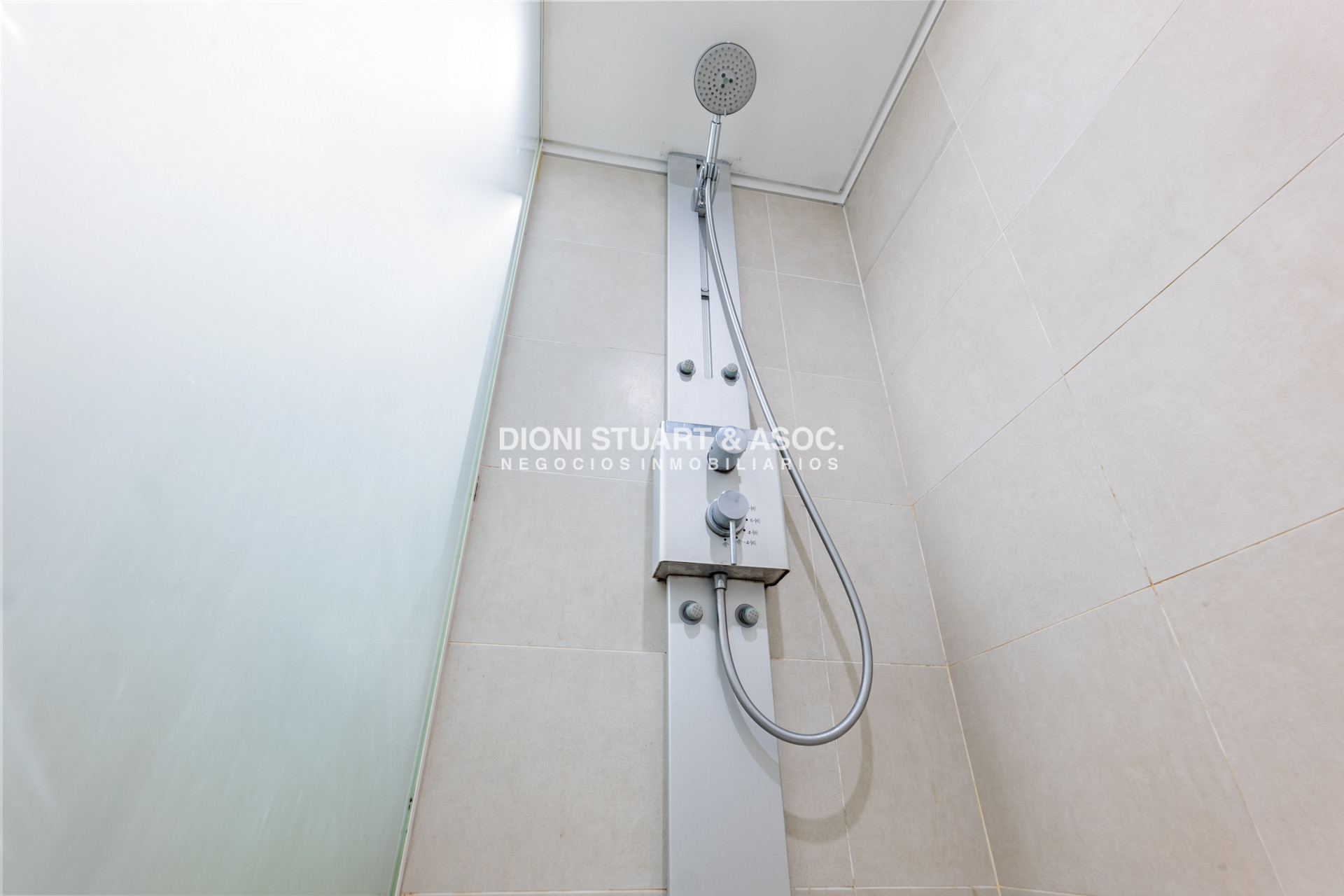 Apartamento ID.665 - DEPARTAMENTO EN VENTA EN PLAYA MANSA - 3 DORM Y DEP. - RECICLADO - COMPLEJO LINCOLN CENTER - TORRE JEFFERSON