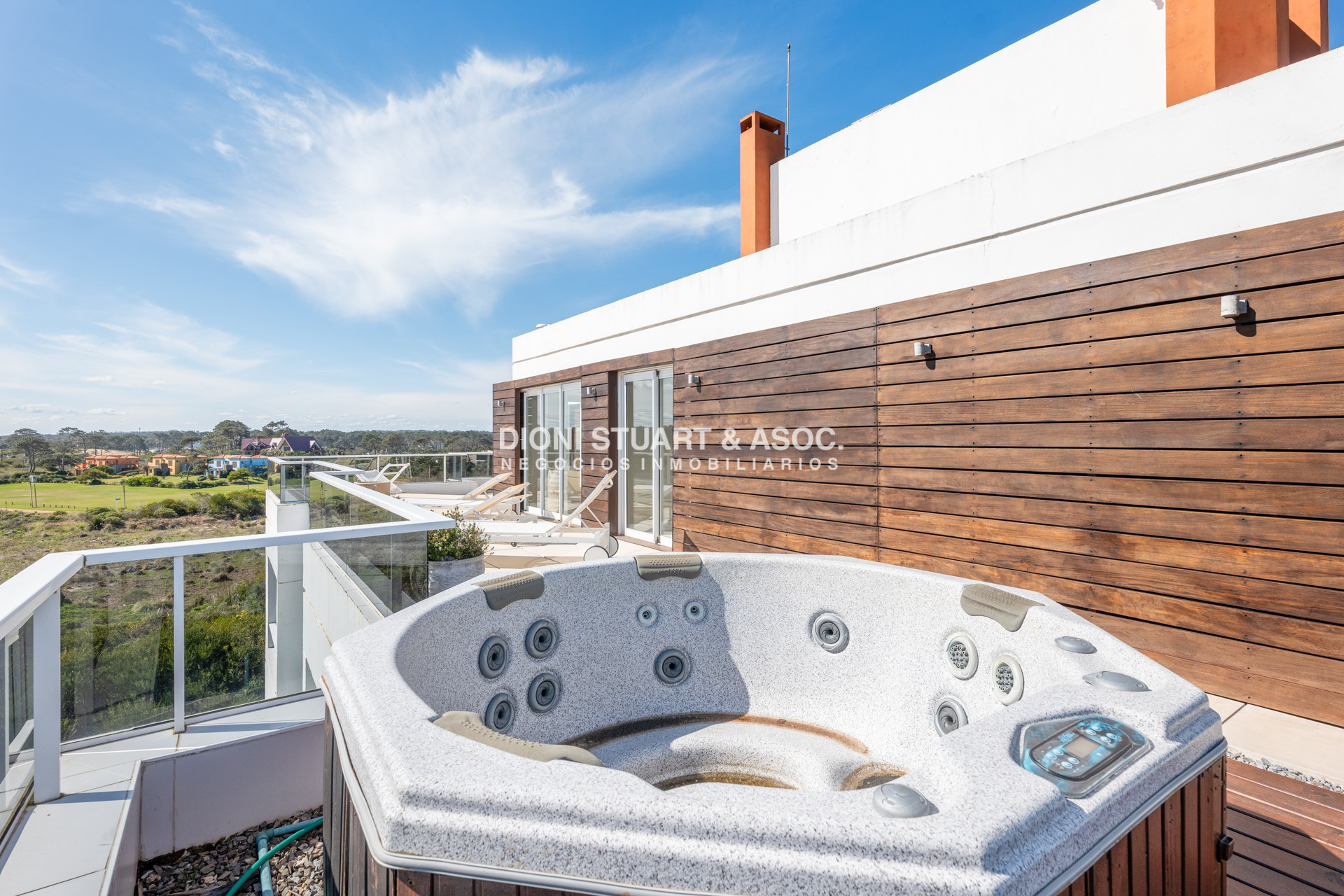 Apartamento ID.757 - PENT HOUSE EN VENTA PRIMERA LINEA BRAVA - EDIF. AGUAS AZULES - 5 DORM EN SUITE