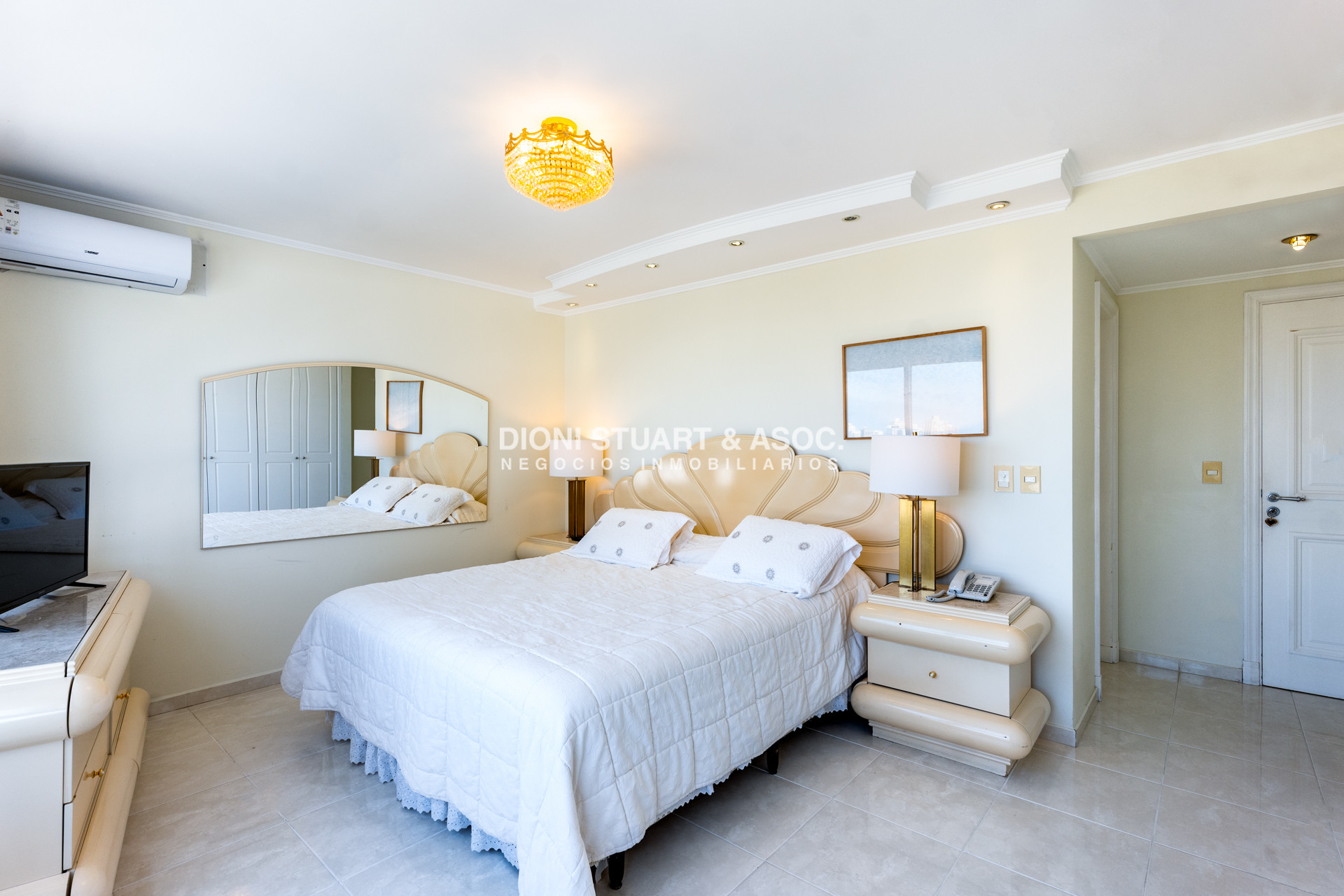 Apartamento ID.800 - MILLENIUM TOWER EN ALQUILER DE TEMPORADA - 3 DORMITORIOS EN SUITE + DEP. - LA MEJOR VISTA