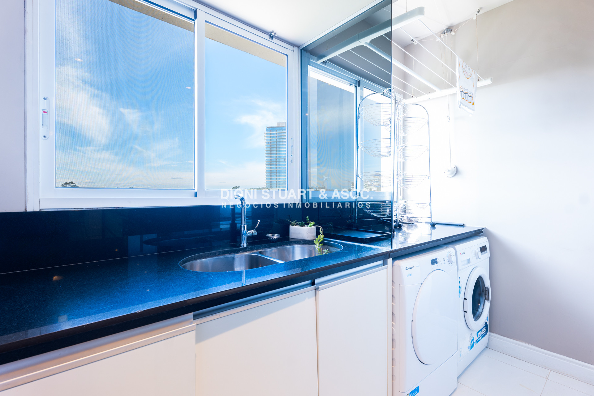 Apartamento ID.757 - PENT HOUSE EN VENTA PRIMERA LINEA BRAVA - EDIF. AGUAS AZULES - 5 DORM EN SUITE