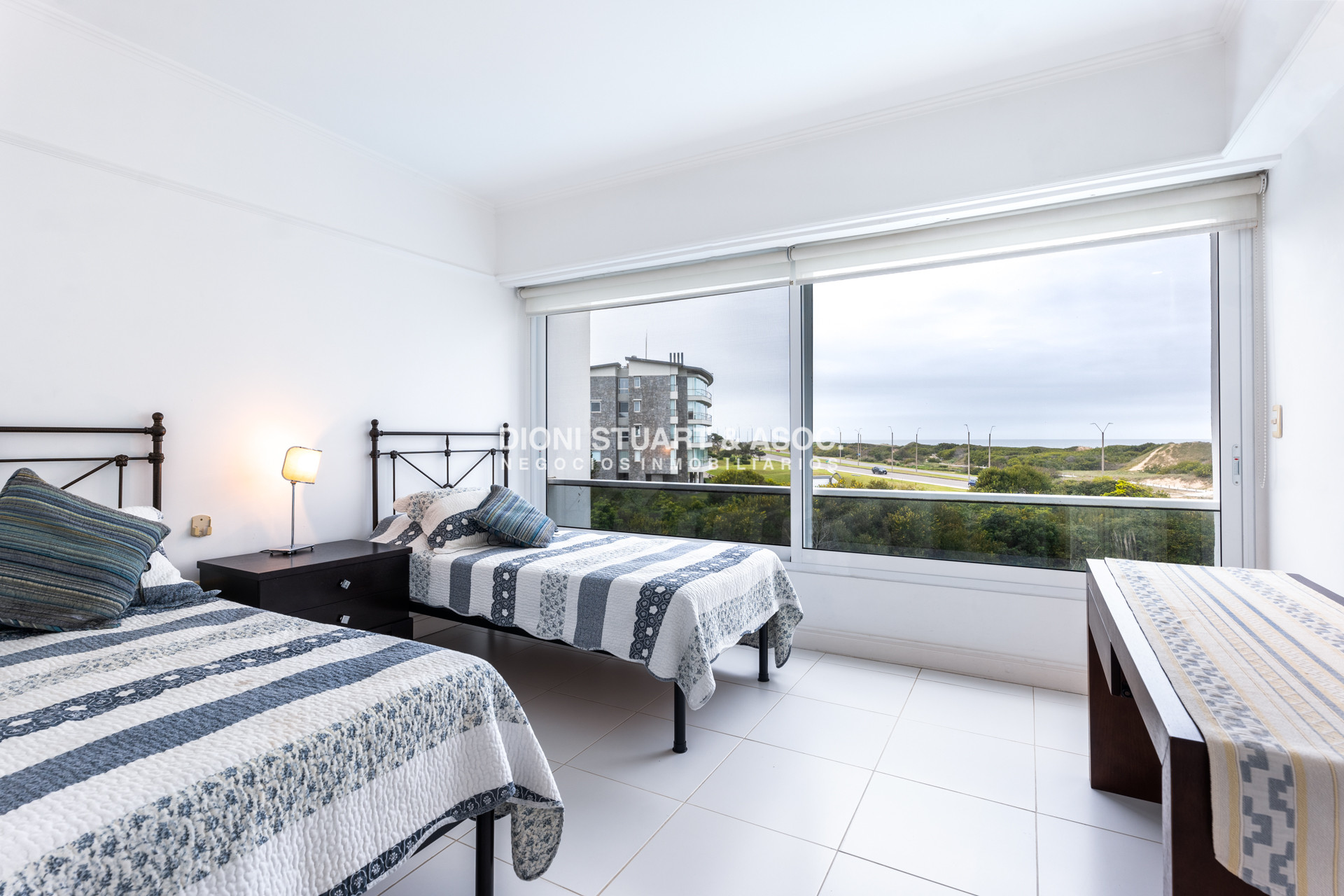 Apartamento ID.760 - DEPARTAMENTO EN VENTA EN PLAYA BRAVA PRIMER LINEA 4 DORMITORIOS EN SUITE - EDIF. AGUAS AZULES