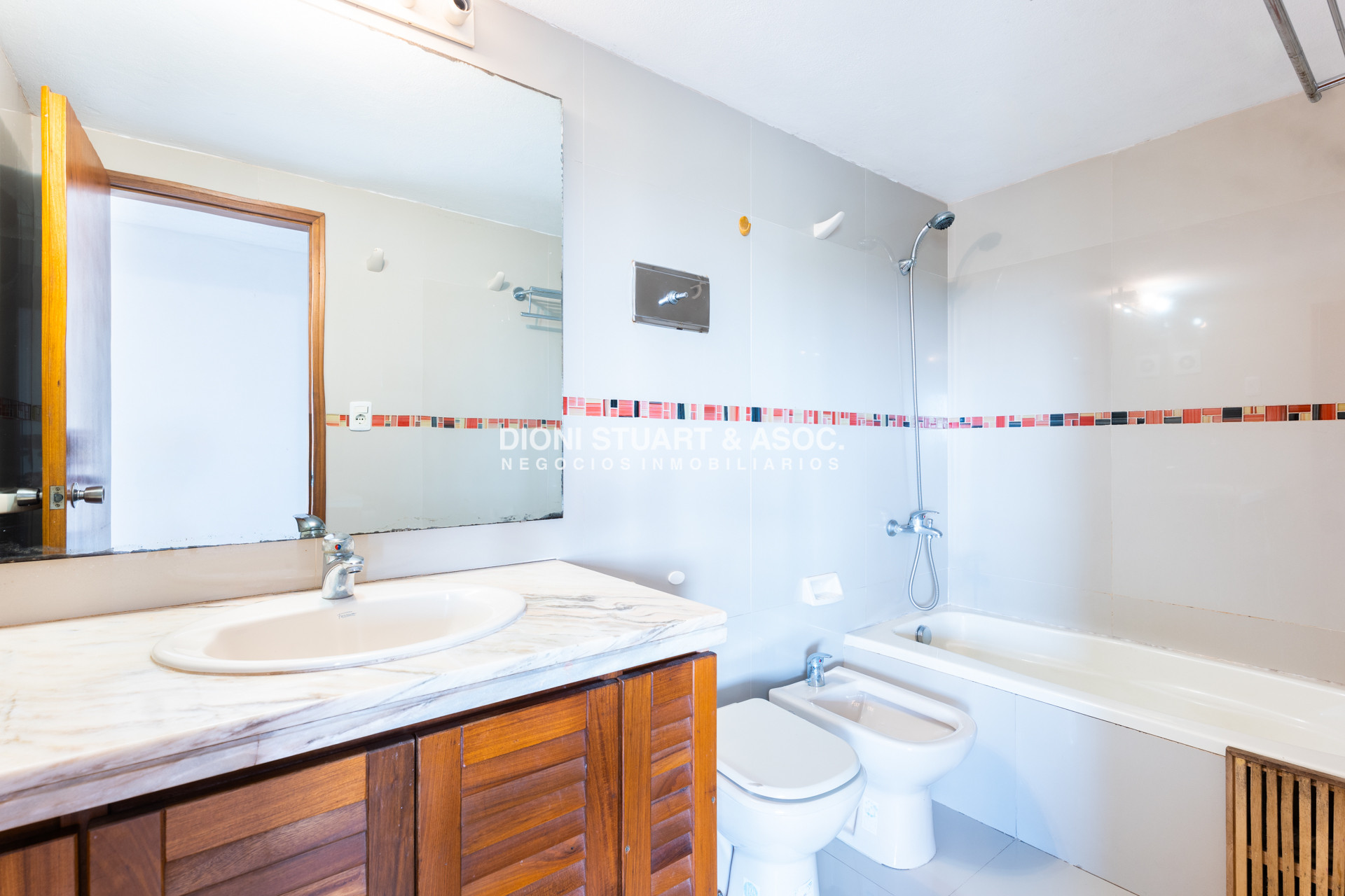 Apartamento ID.778 - Apartamento en Venta en Oportunidad - Roosevelt Center - 3 Dormitorios - Reciclado