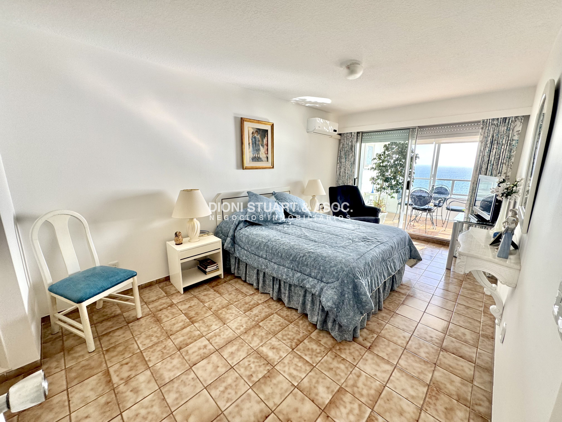 Apartamento ID.1135 - ALQUILER DE TEMPORADA 2 DORMITORIOS Y MEDIO PLAYA MANSA - COMPLEJO LINCOLN CENTER