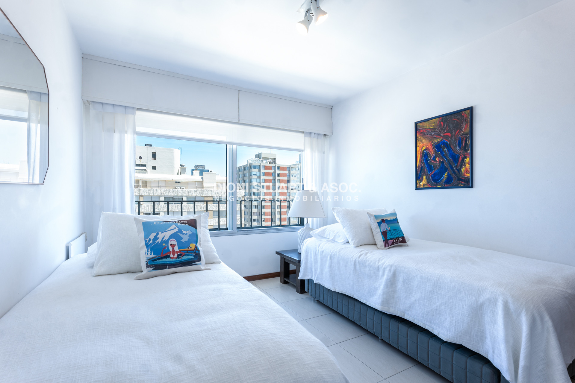 Apartamento ID.1158 - VENTA APARTAMENTO EN PENINSULA 2 DORMITORIOS RECICLADO VISTA AL MAR -  TORRE DEL SOL