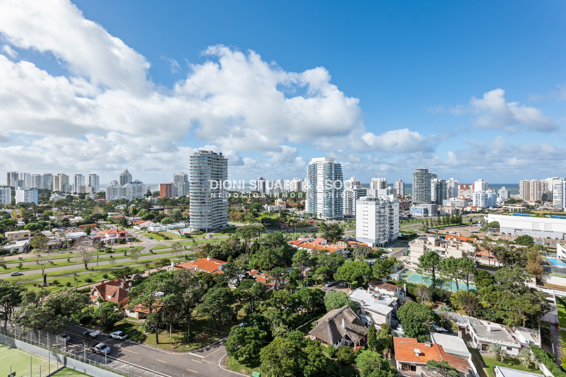 Apartamento ID.661 - Apartamento en Alquiler Invernal - Anual - Temporada - Edificio Miami Boulevard I - Playa Mansa - Punta del Este