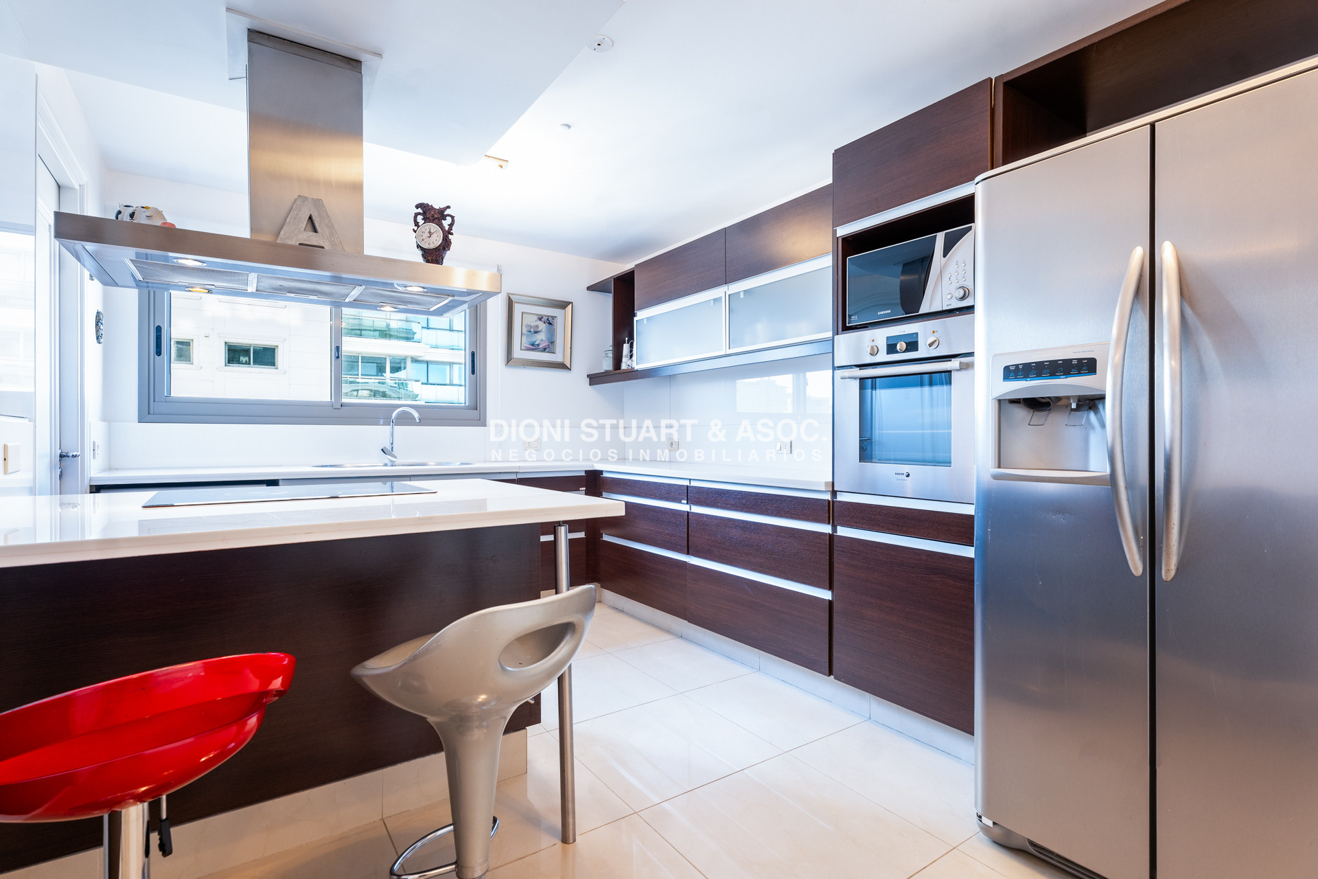 Apartamento ID.984 - IMPERIALE II ESQUINERO APARTAMENTO EN VENTA - 3 DORMITORIOS EN SUITE + DEPENDENCIA