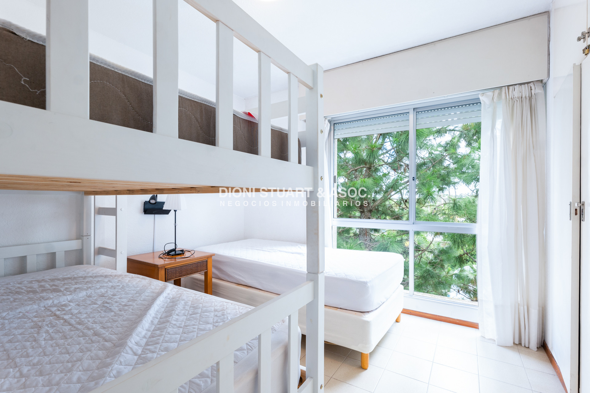 Apartamento ID.391 - DEPARTAMENTO PENT HOUSE DUPLEX EN PLAYA MANSA EN VENTA - 3 DORMITORIOS - CON ESTUFA Y BARBACOA