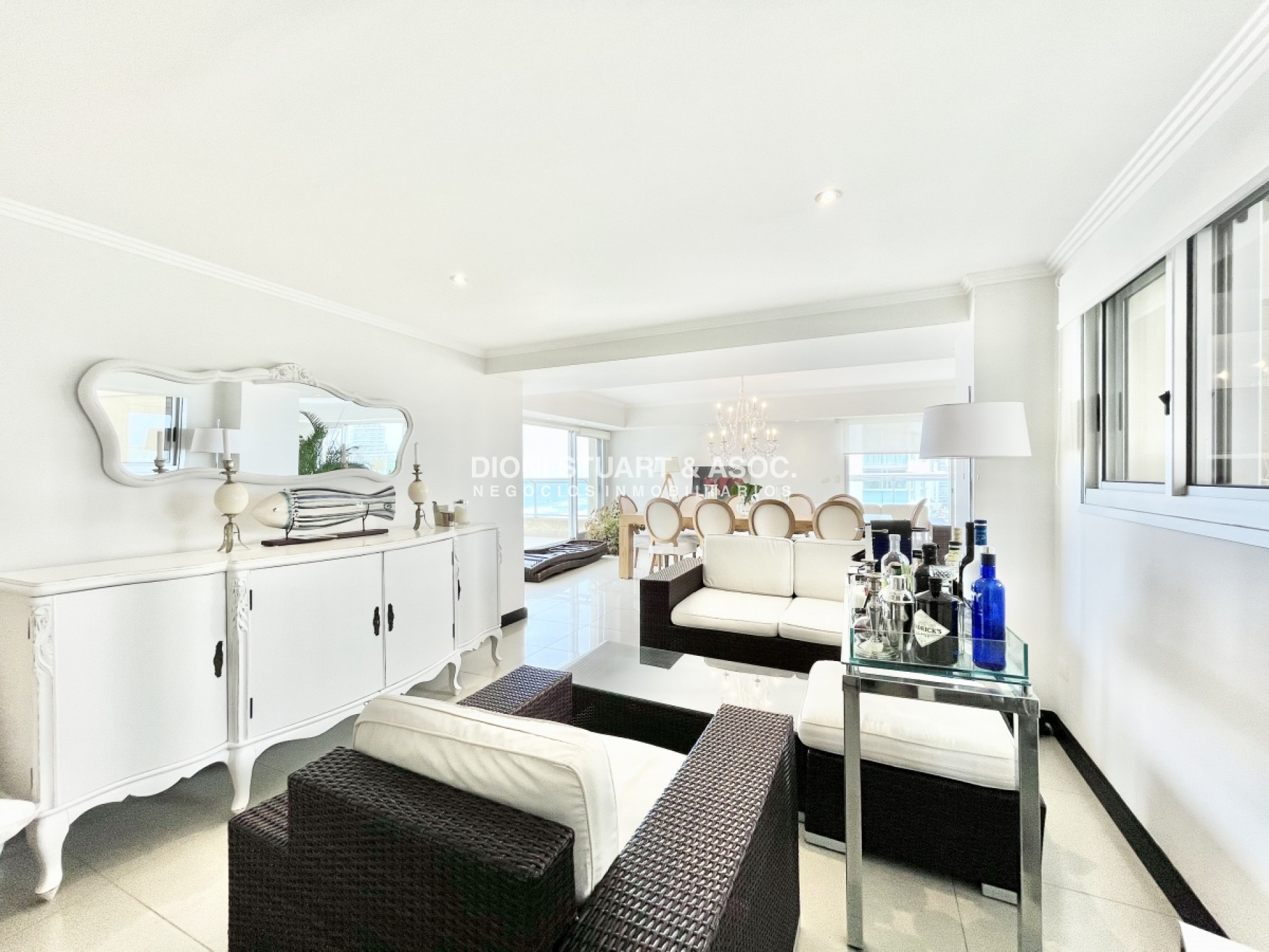 Apartamento ID.116 - Torre Lobos  -  Esquinero - En Venta