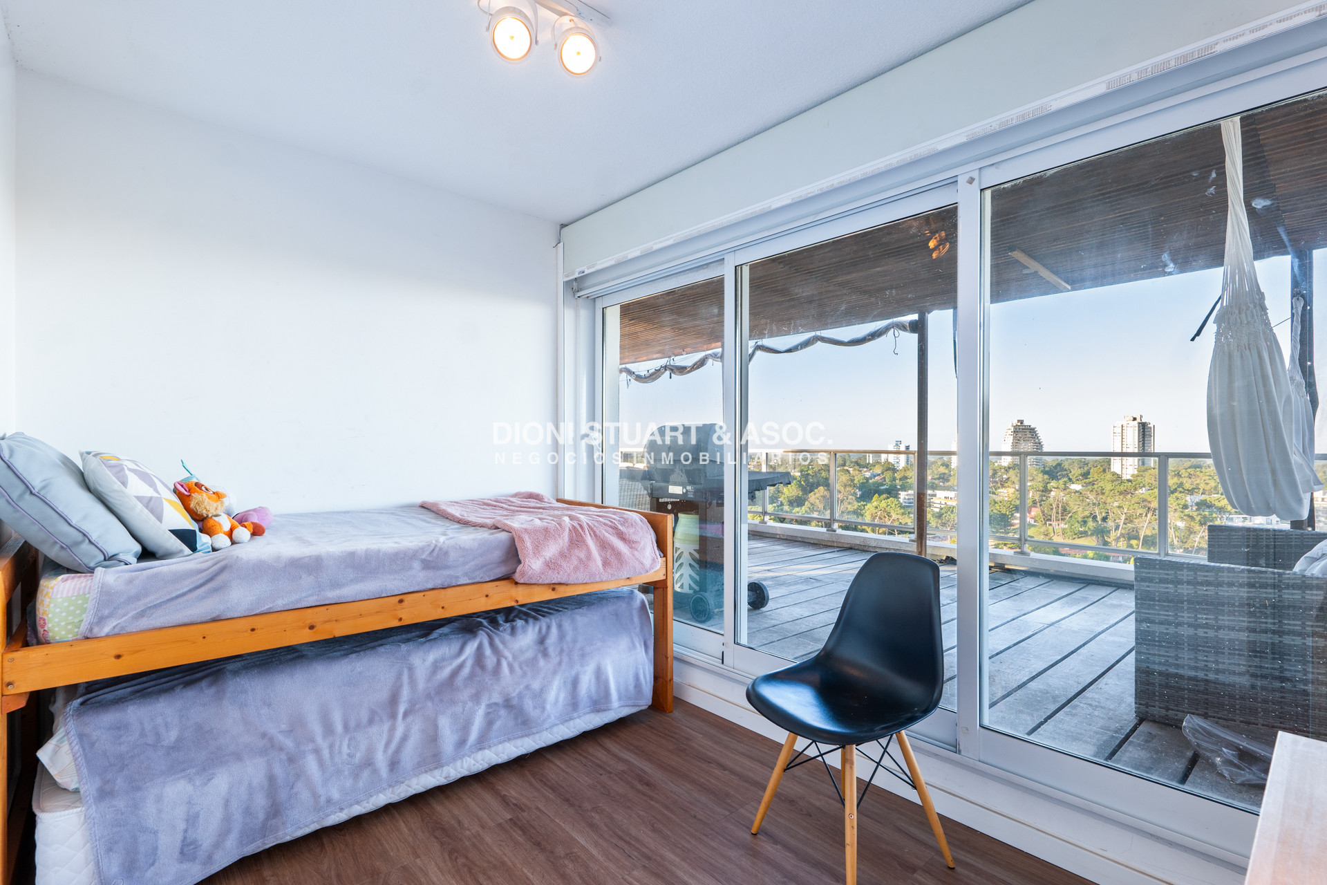 Apartamento ID.922 - PENT HOUSE DUPLEX EN LA MANSA - 4 DORM Y DEP - COMPLEJO LINCOLN CENTER - TORRE WILSON