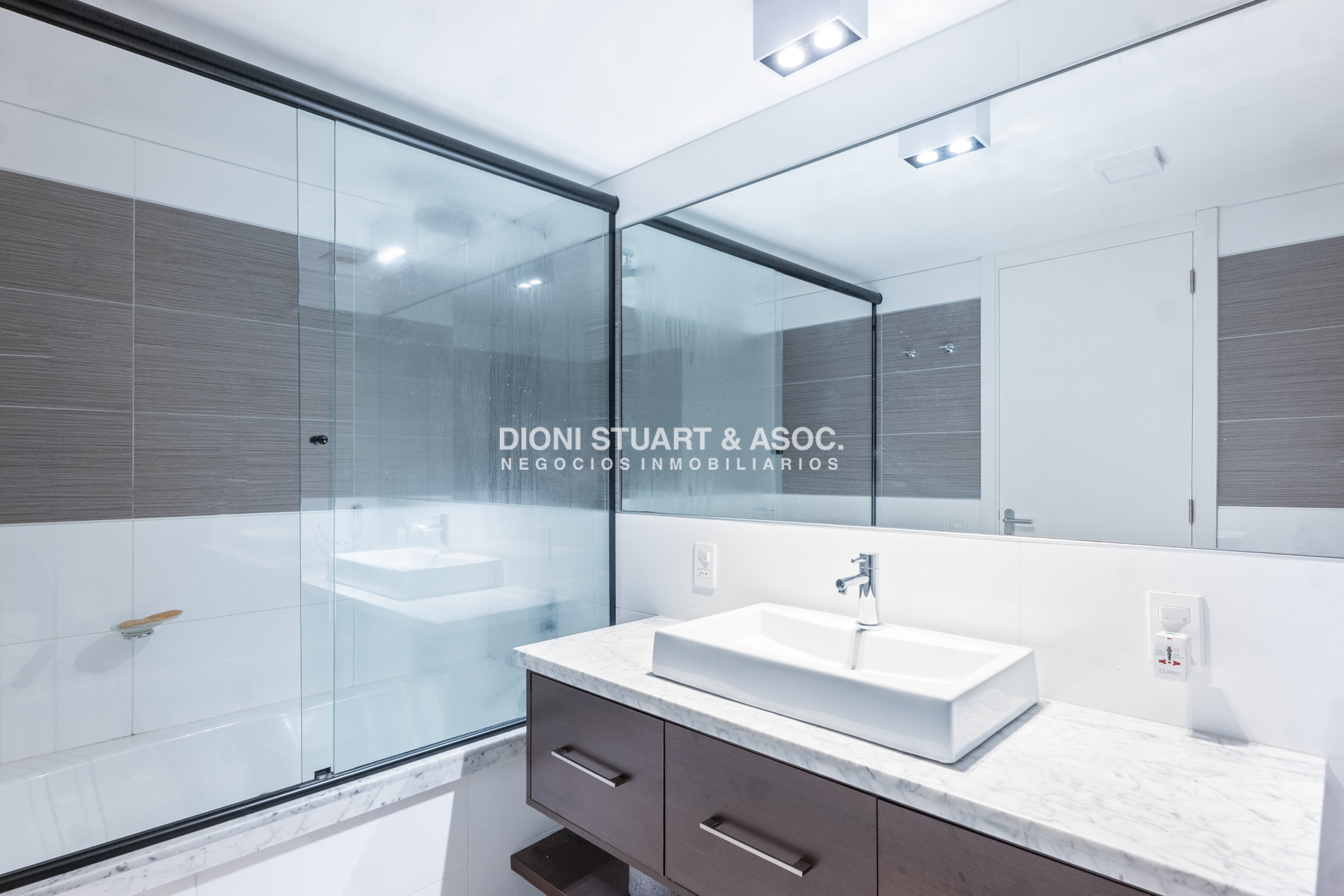 Apartamento ID.1067 - VENTA APARTAMENTO 4 DORMITORIOS PLAYA BRAVA - EDIFICIO ONE I