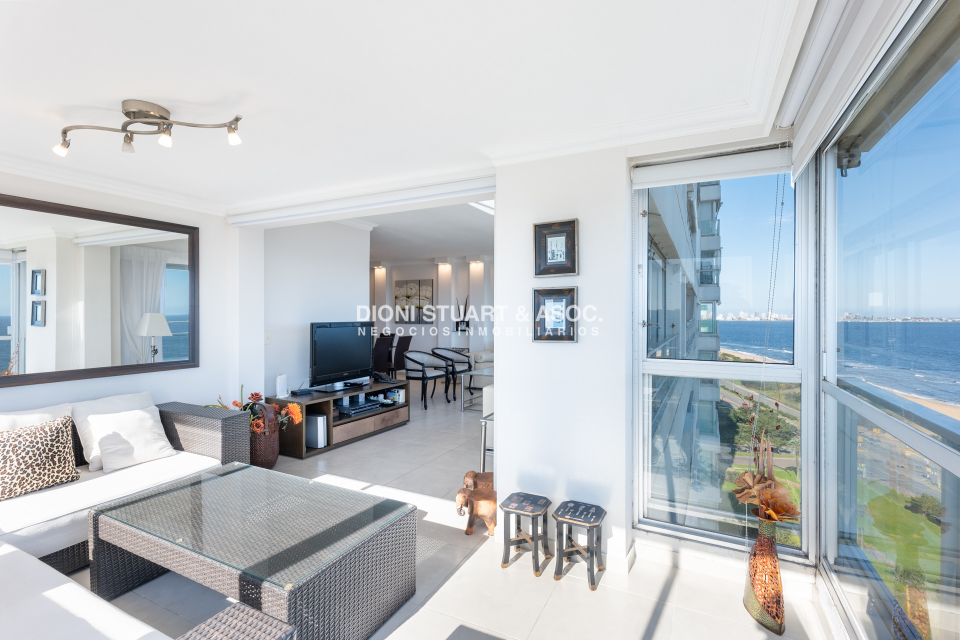 Apartamento ID.724 - APARTAMENTO FRENTE AL MAR DE 3 DORMITORIOS EN ALQUILER DE TEMPORADA - RECICLADO - TORRE WASHINGTON - COMPLEJO LINCOLN CENTER