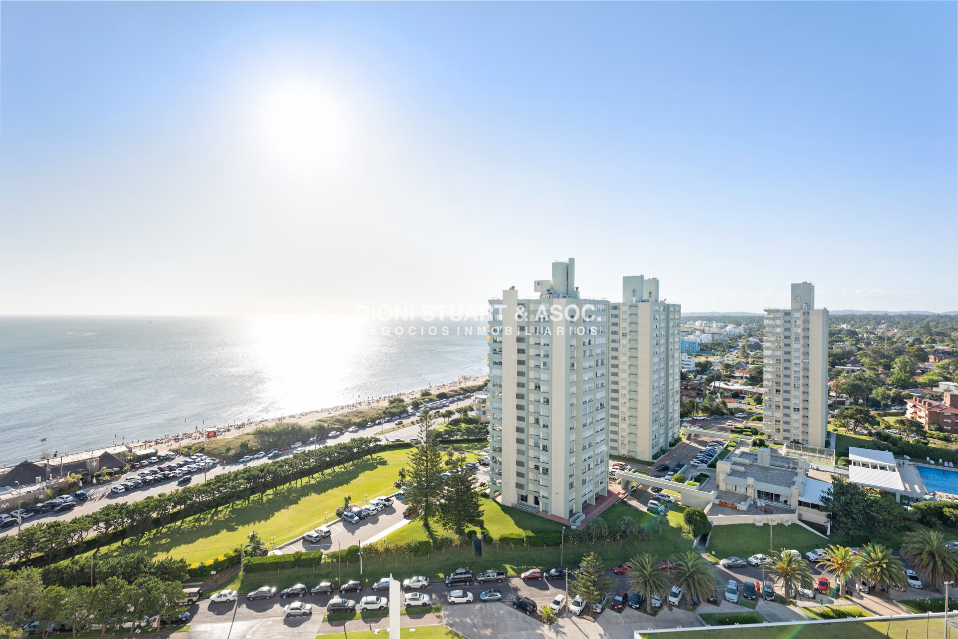 Apartamento ID.149 - Apartamento en Venta - Torre Jefferson - 3 Dormitorios + Dep. - Complejo Lincoln Center - Playa Mansa