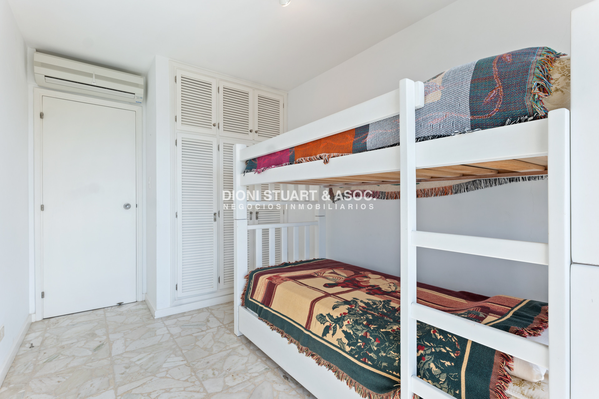 Apartamento ID.645 - Goleta -  Piso Alto Central - 3 Dorms