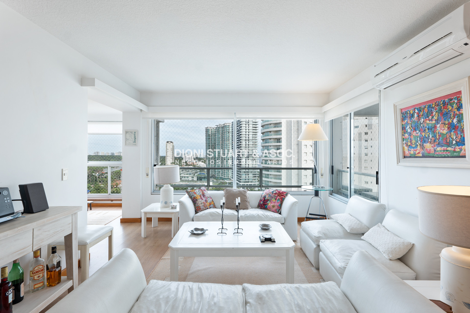 Apartamento ID.395 - Alquiler Por Invierno - 2 Dorm + Dependencia - Complejo Lincoln Center - Todos los Amenities