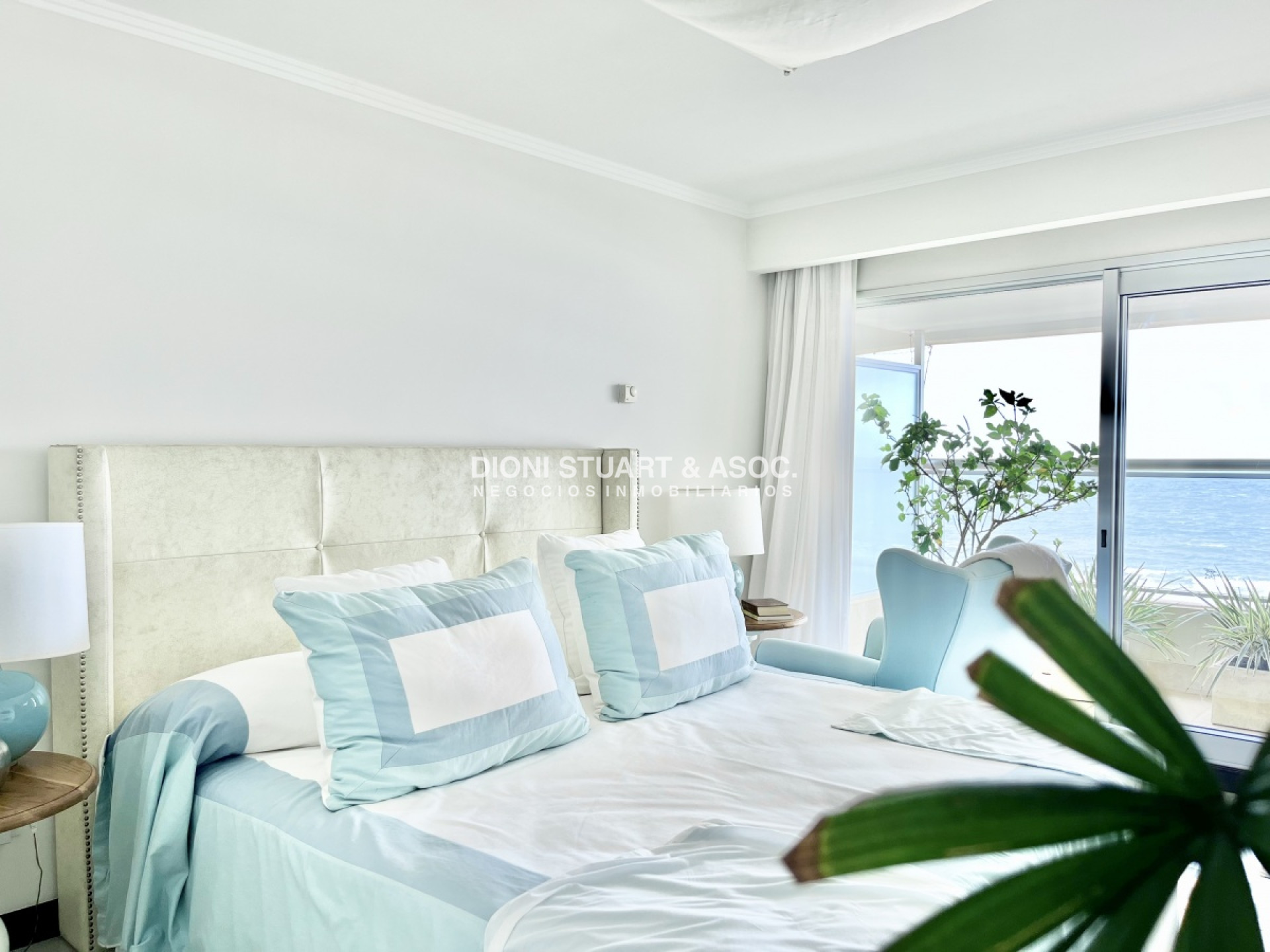 Apartamento ID.116 - Torre Lobos  -  Esquinero - En Venta