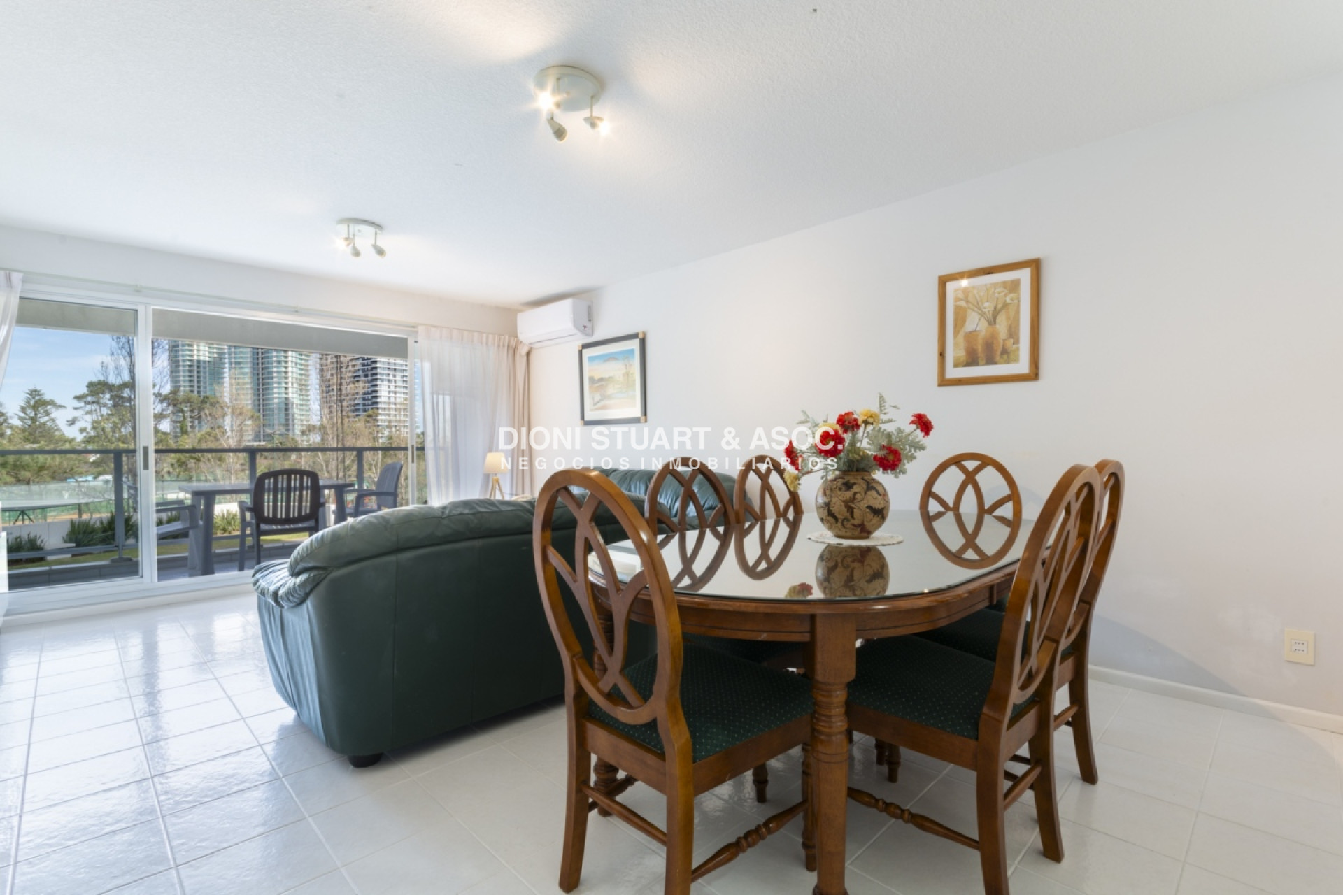 Apartamento ID.530 - Apartamento En Venta - 3 Dormitorios + 2 Baños - Complejo Lincoln Center