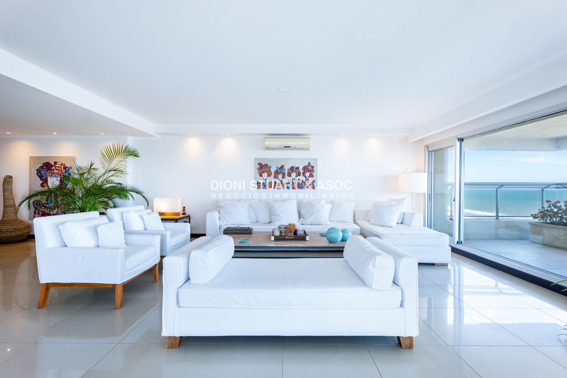 Apartamento ID.839 - Torre Lobos Esquinero - 3 Dorm en suite + Dep.