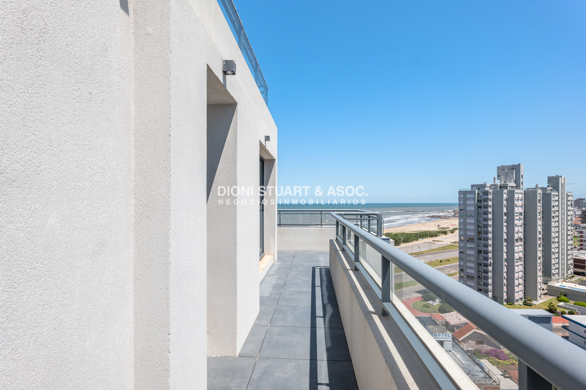 Apartamento ID.864 - APARTAMENTO A ESTRENAR EN PLAYA BRAVA PUNTA DEL ESTE - 2 DORMITORIOS - EDIF. SIGLO SOL II - BAJAS EXPENSAS