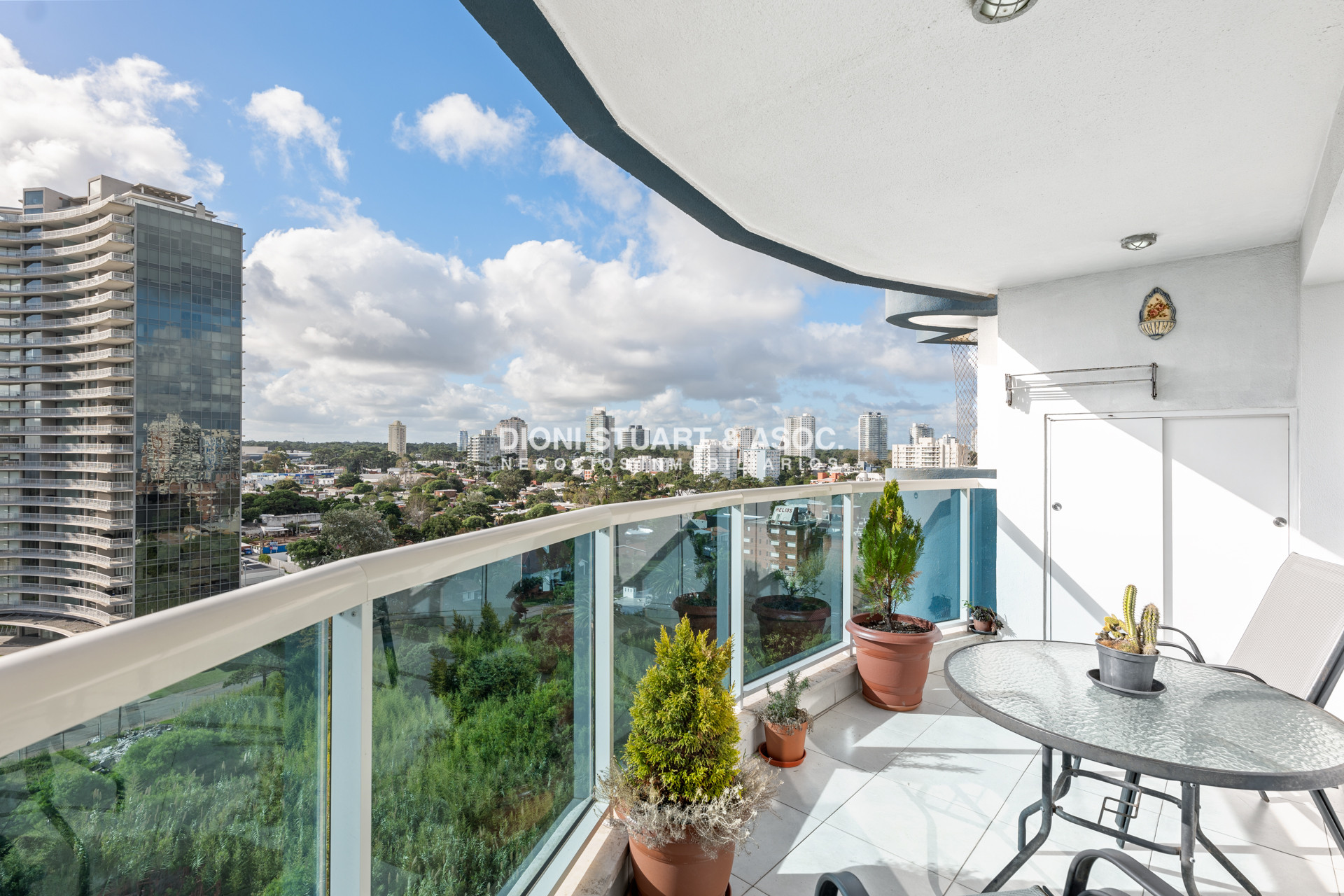 Apartamento ID.662 - CASINO TOWER - EN VENTA - 2 DORM - TIPOLOGÍA 05