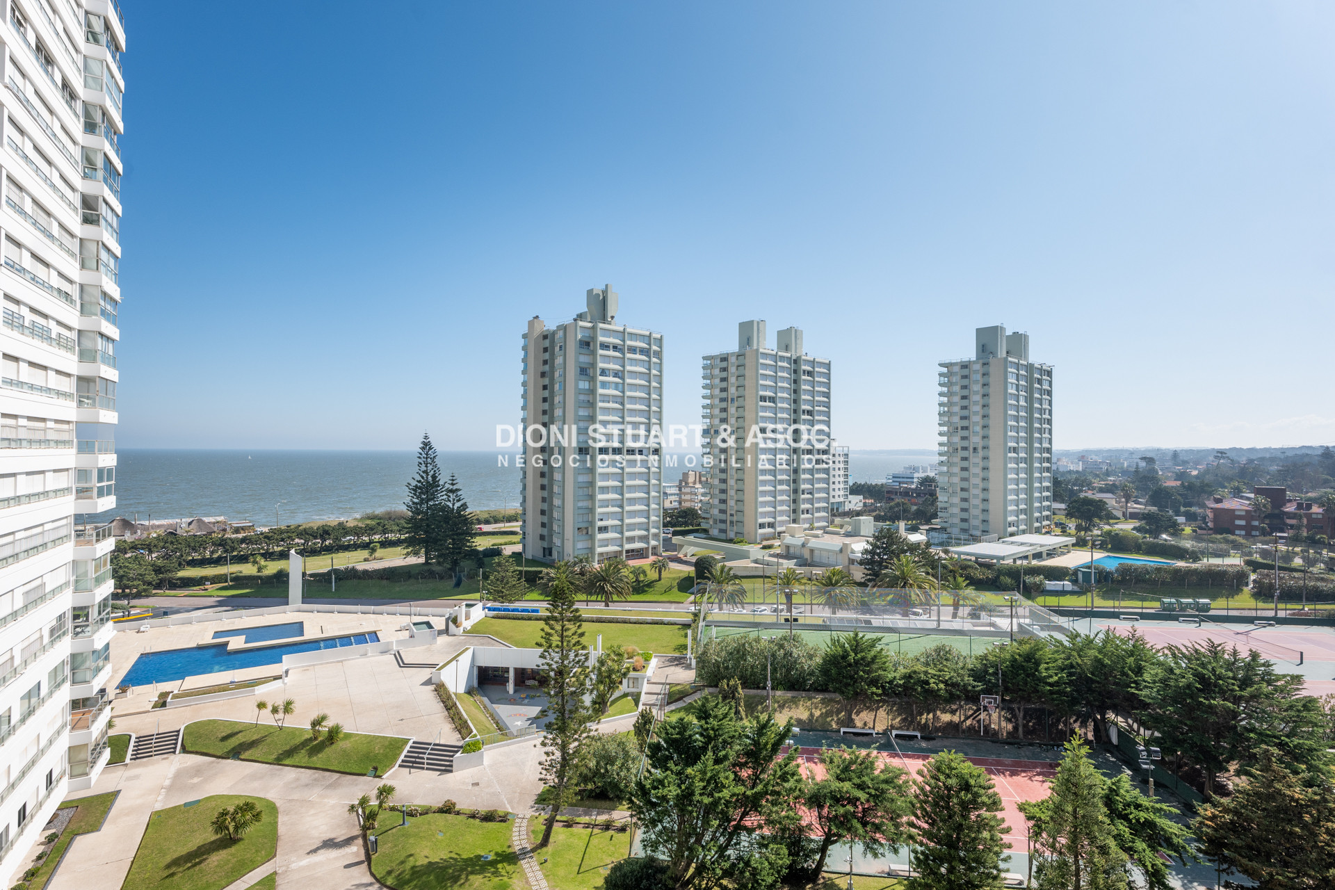 Apartamento ID.746 - Apartamento en Venta - Playa Mansa - 1 Dormitorio y Medio - Complejo Lincoln Center