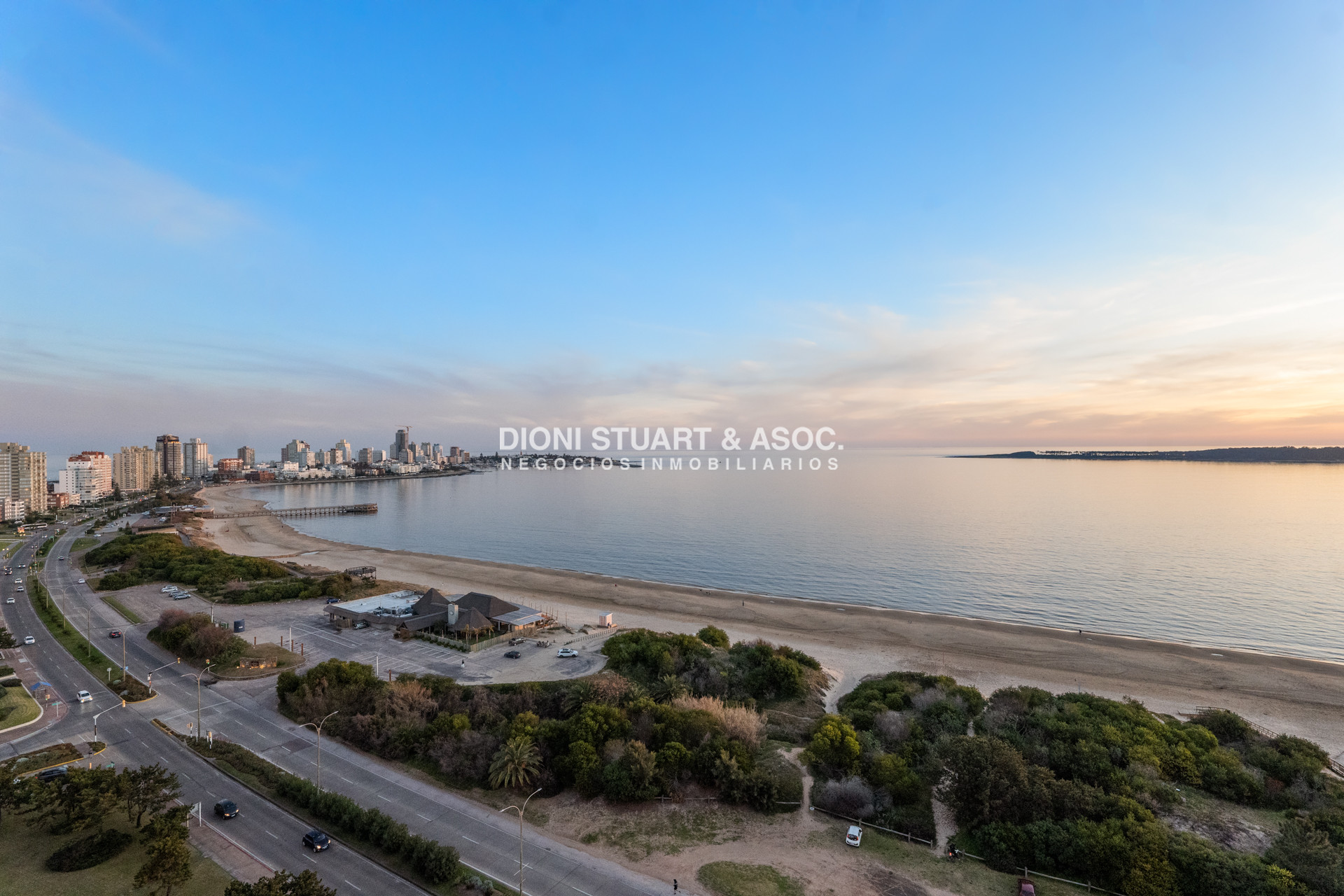 Apartamento ID.1055 - VENTA APARTAMENTO 6 DORMITORIOS - TEQUENDAMA I - PENT HOUSE DUPLEX - PLAYA MANSA 
