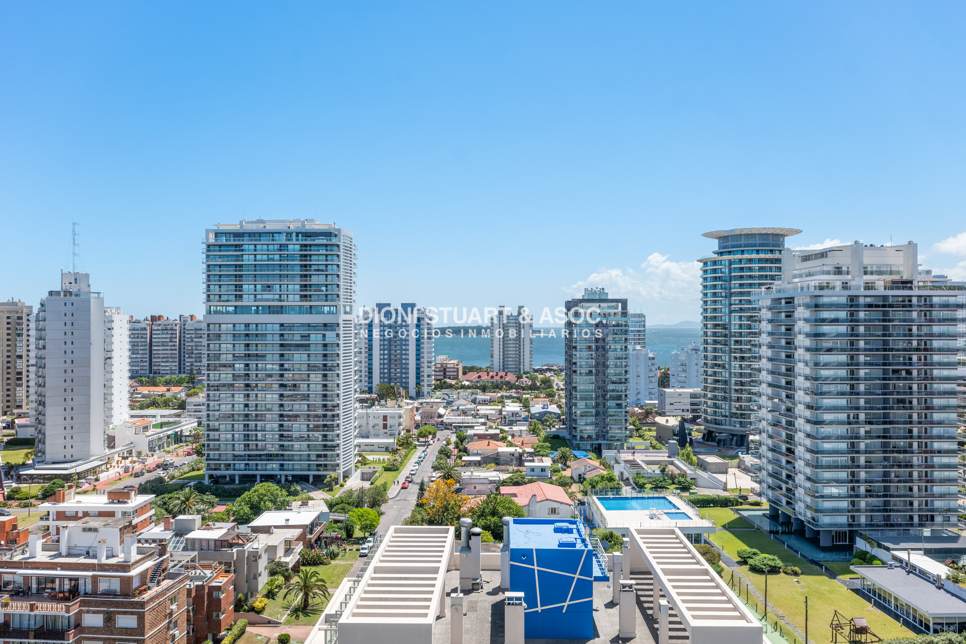 Apartamento ID.864 - APARTAMENTO A ESTRENAR EN PLAYA BRAVA PUNTA DEL ESTE - 2 DORMITORIOS - EDIF. SIGLO SOL II - BAJAS EXPENSAS