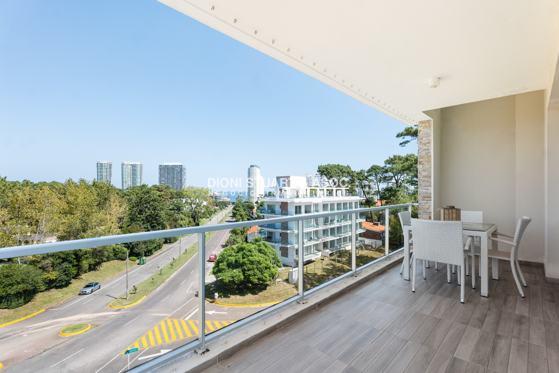 Apartamento ID.925 - DEPARTAMENTO PENT HOUSE EN VENTA - 3 DORM Y DEP. - PARRILLERO - PLAYA MANSA