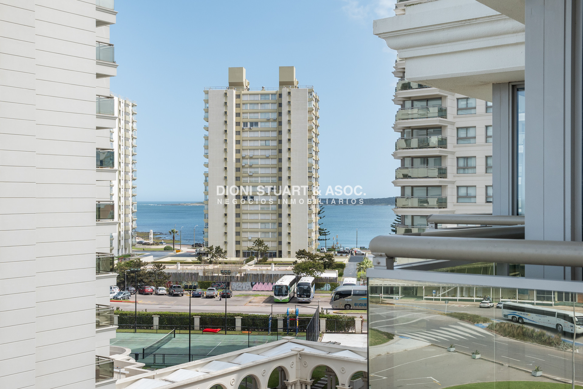 Apartamento ID.770 - IMPERIALE I DEPARTAMENTO EN VENTA - 3 DORMITORIOS EN SUITE + DEP. - ESQUINERO A PUNTA DEL ESTE