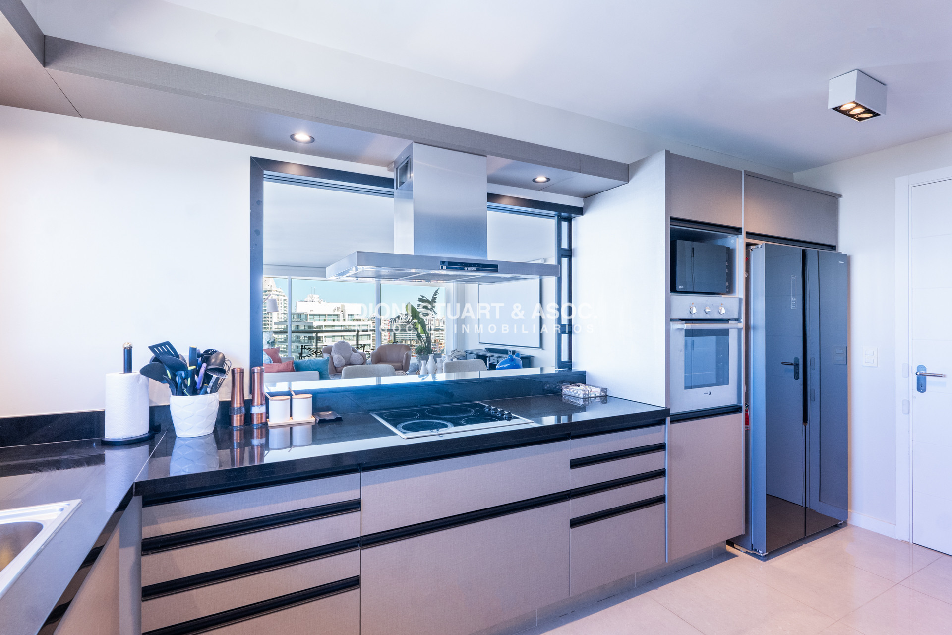 Apartamento ID.1067 - VENTA APARTAMENTO 4 DORMITORIOS PLAYA BRAVA - EDIFICIO ONE I