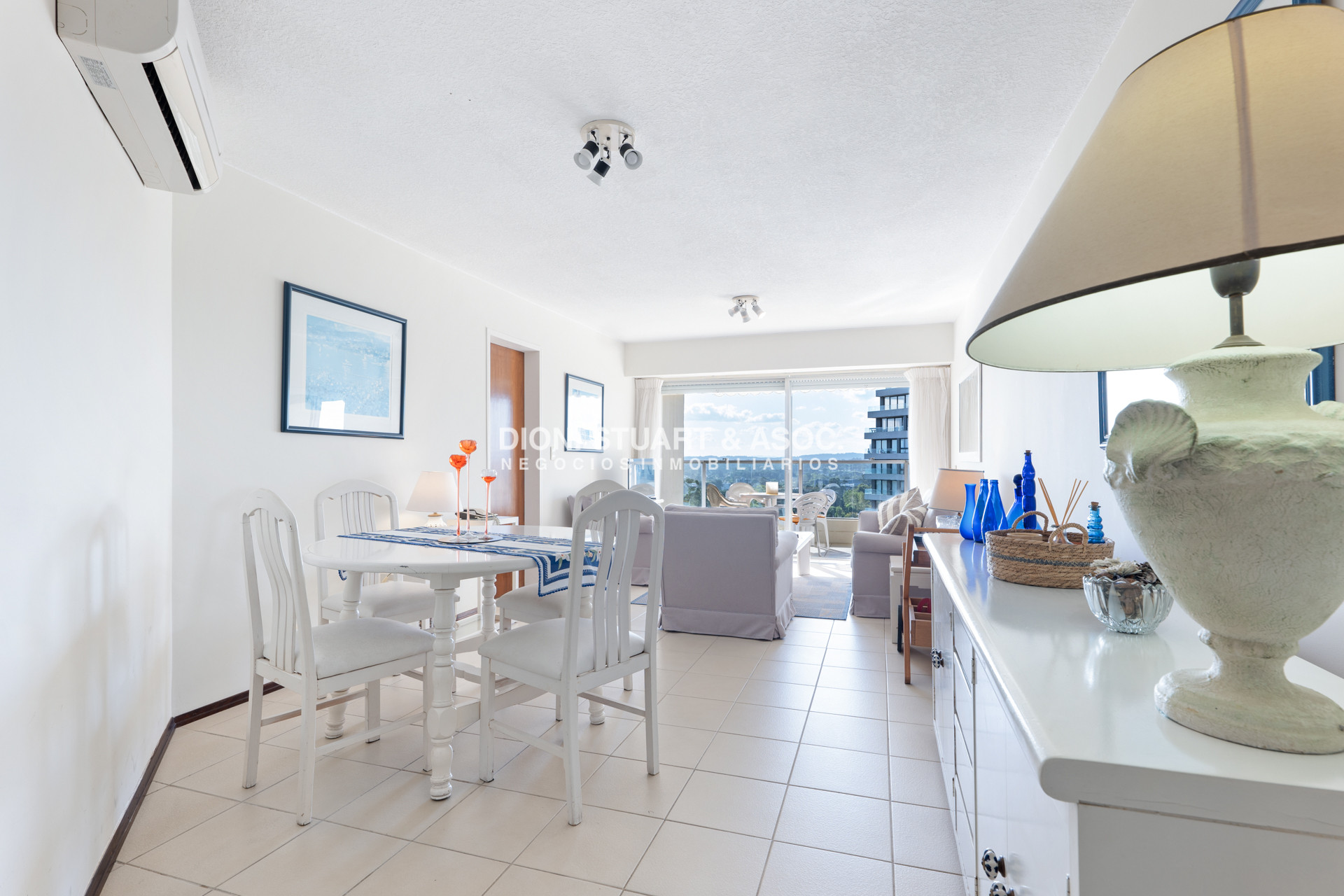 Apartamento ID.636 - Oportunidad - Apartamento en Roosevelt - 2 Dormitorios - Vista al Mar - Orientación Sol - Parquemar Roosevelt