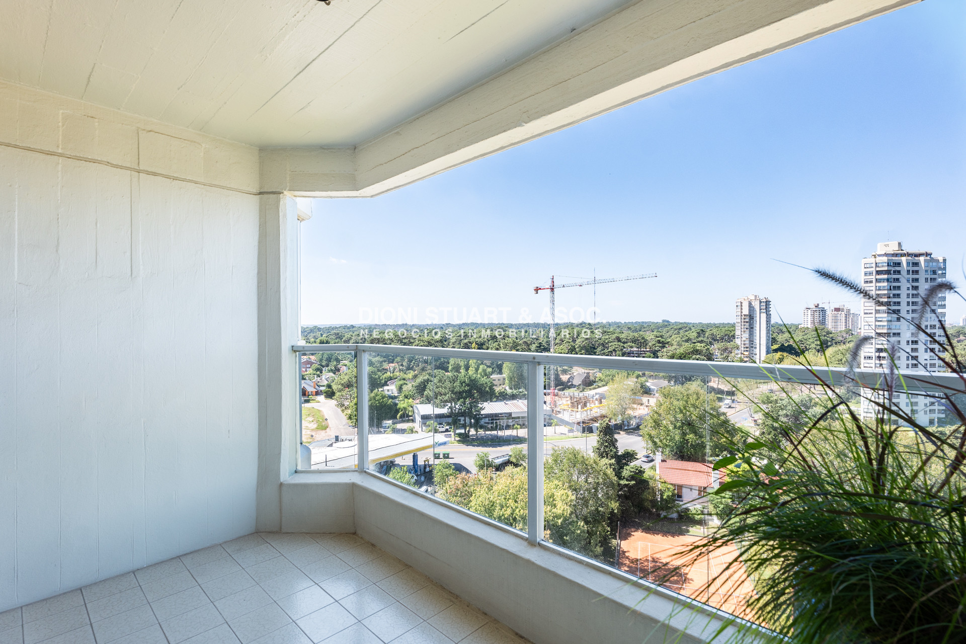 Apartamento ID.926 - DEPARTAMENTO CON VISTA AL MAR - 2 DORMITORIOS - PARQUEMAR ROOSEVELT - RECICLADO