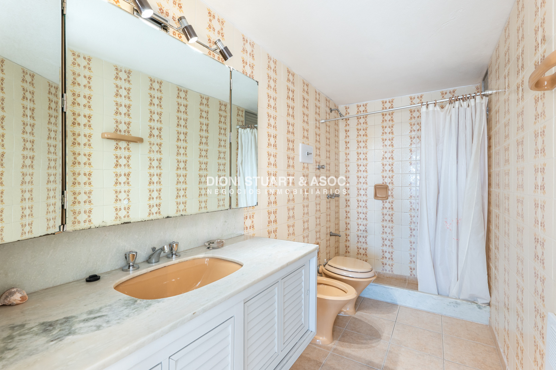 Apartamento ID.690 - APARTAMENTO DE 3 DORMITORIOS FRENTE AL MAR EN ALQUILER COMPLEJO LINCOLN CENTER TORRE WASHINGTON