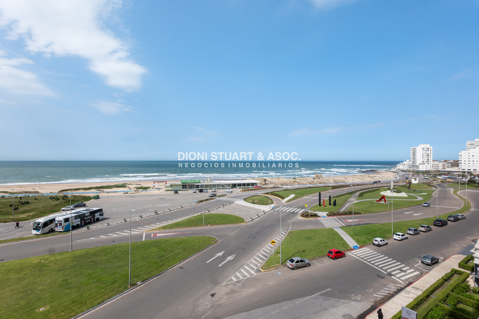 Apartamento ID.770 - IMPERIALE I DEPARTAMENTO EN VENTA - 3 DORMITORIOS EN SUITE + DEP. - ESQUINERO A PUNTA DEL ESTE