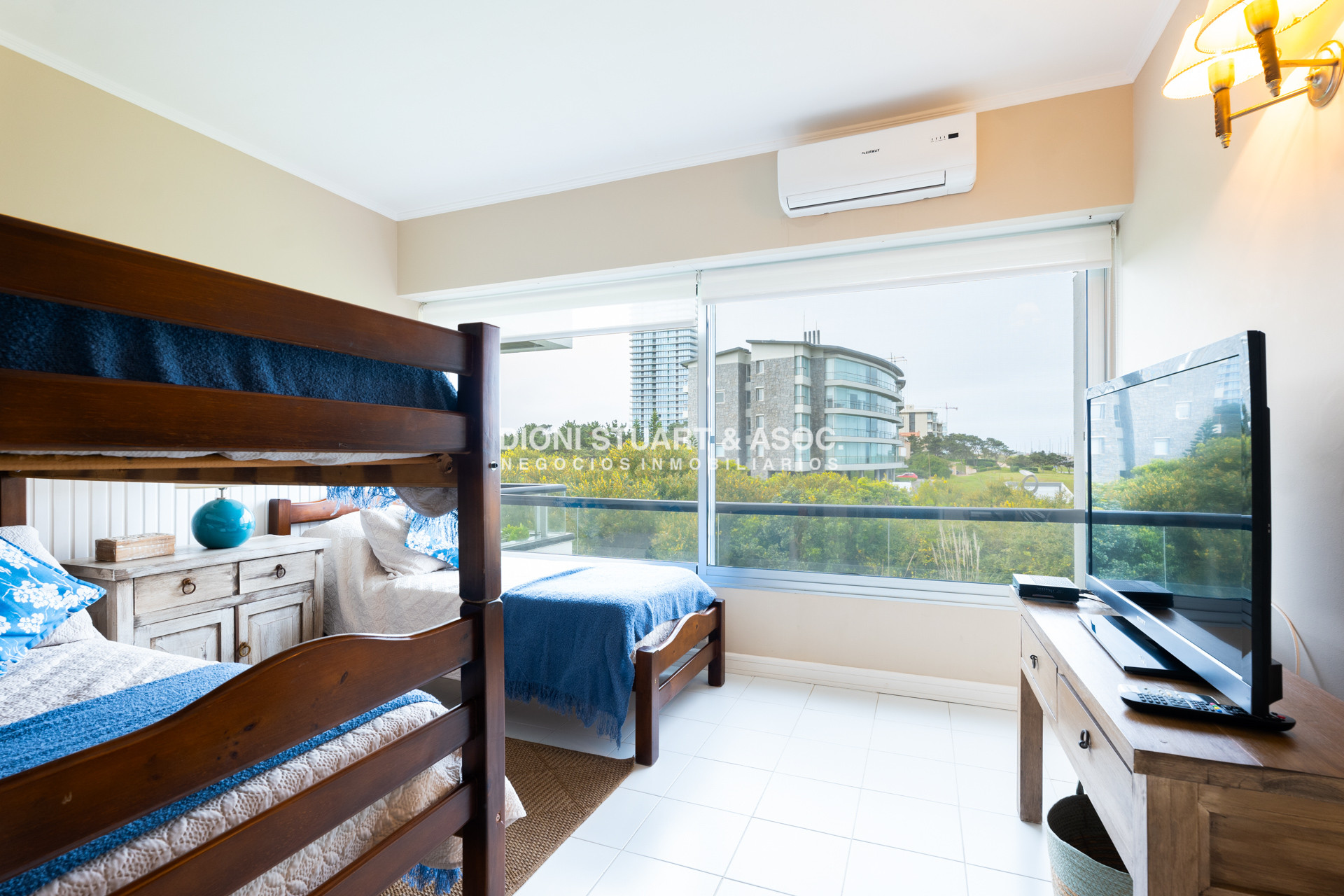Apartamento ID.759 - APARTAMENTO EN ALQUILER DE TEMPORADA - 4 DORMITORIOS EN SUITE - PLAYA BRAVA