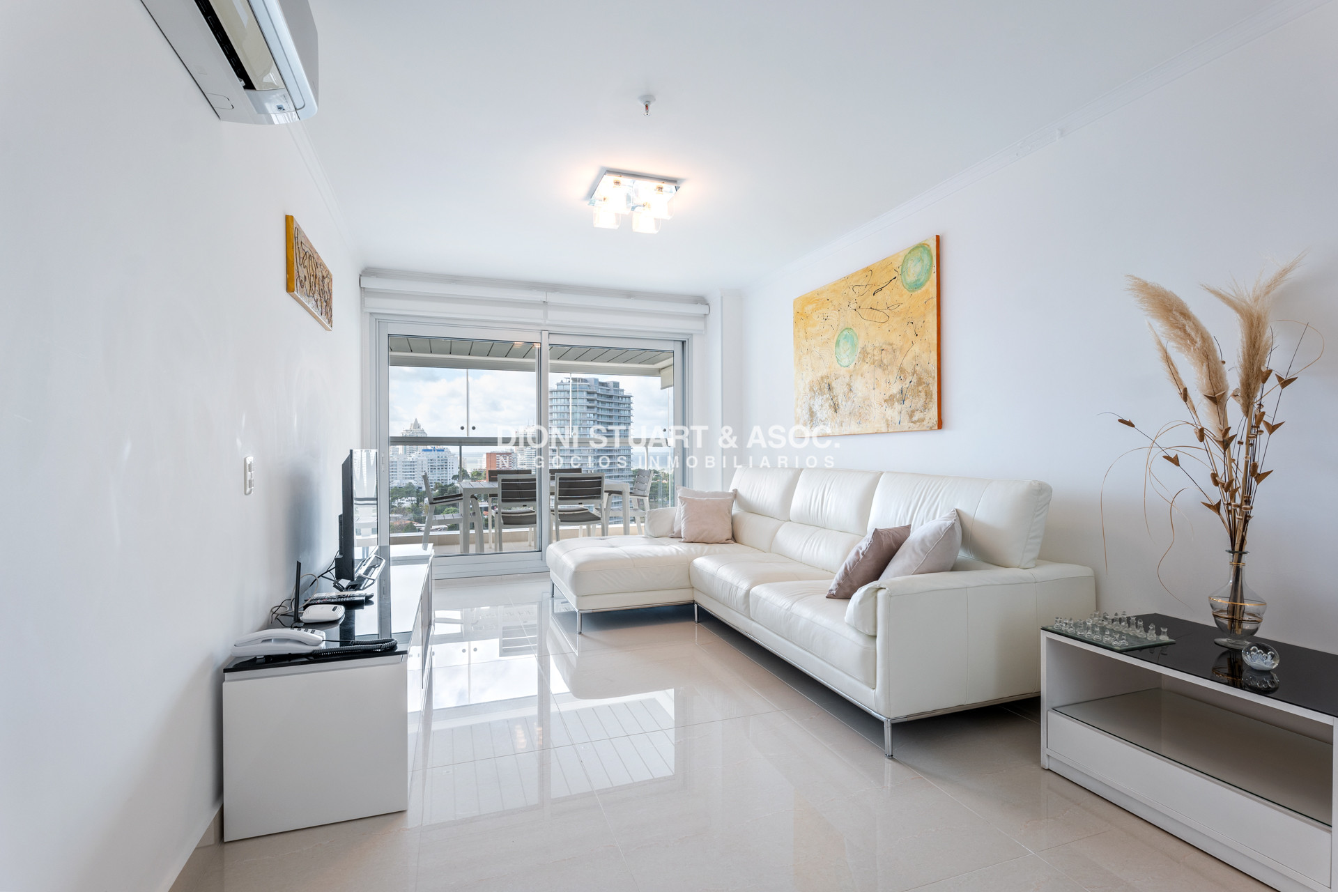 Apartamento ID.661 - Apartamento en Alquiler Invernal - Anual - Temporada - Edificio Miami Boulevard I - Playa Mansa - Punta del Este