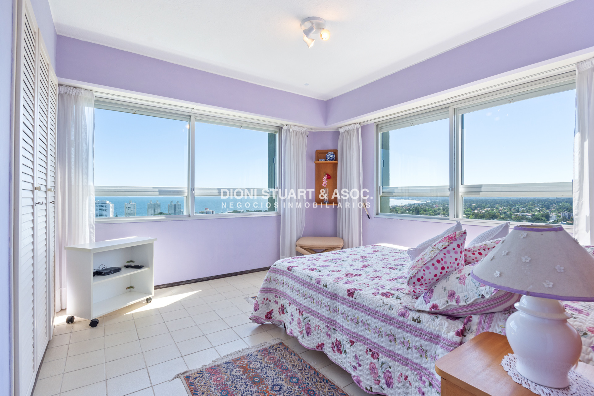 Apartamento ID.579 - Parquemar Roosevelt - Piso alto - 2 Dorm 