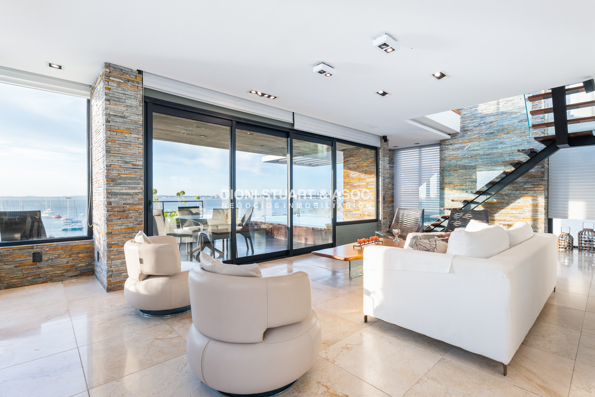 Apartamento ID.905 - LE BLEU - DEPARTAMENTO FRENTE AL PUERTO PENT HOUSE - 3 DORM EN SUITES + DEP.