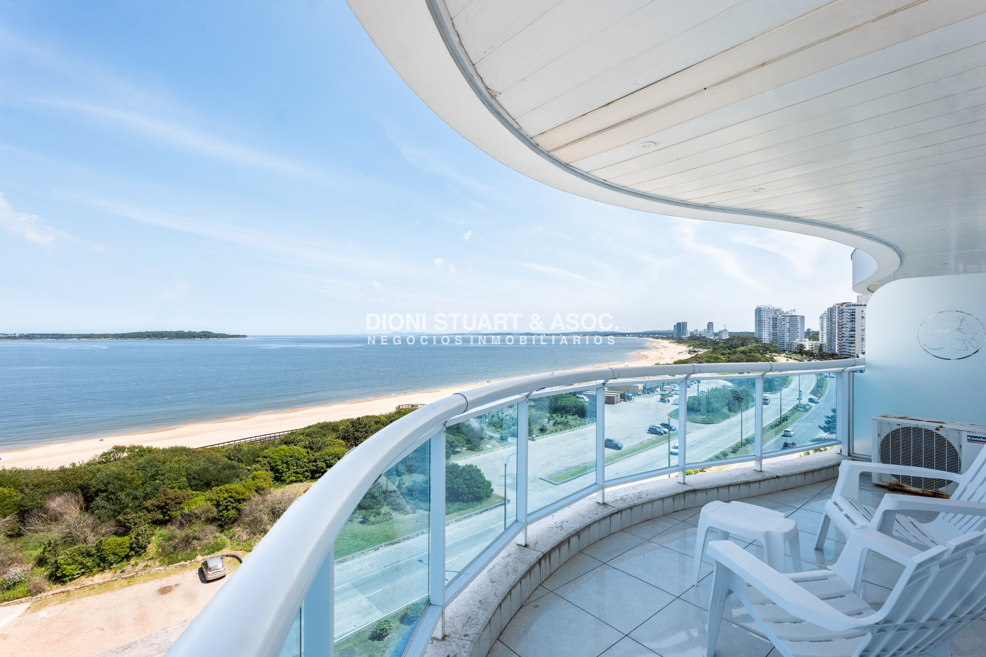 Apartamento ID.800 - MILLENIUM TOWER EN ALQUILER DE TEMPORADA - 3 DORMITORIOS EN SUITE + DEP. - LA MEJOR VISTA