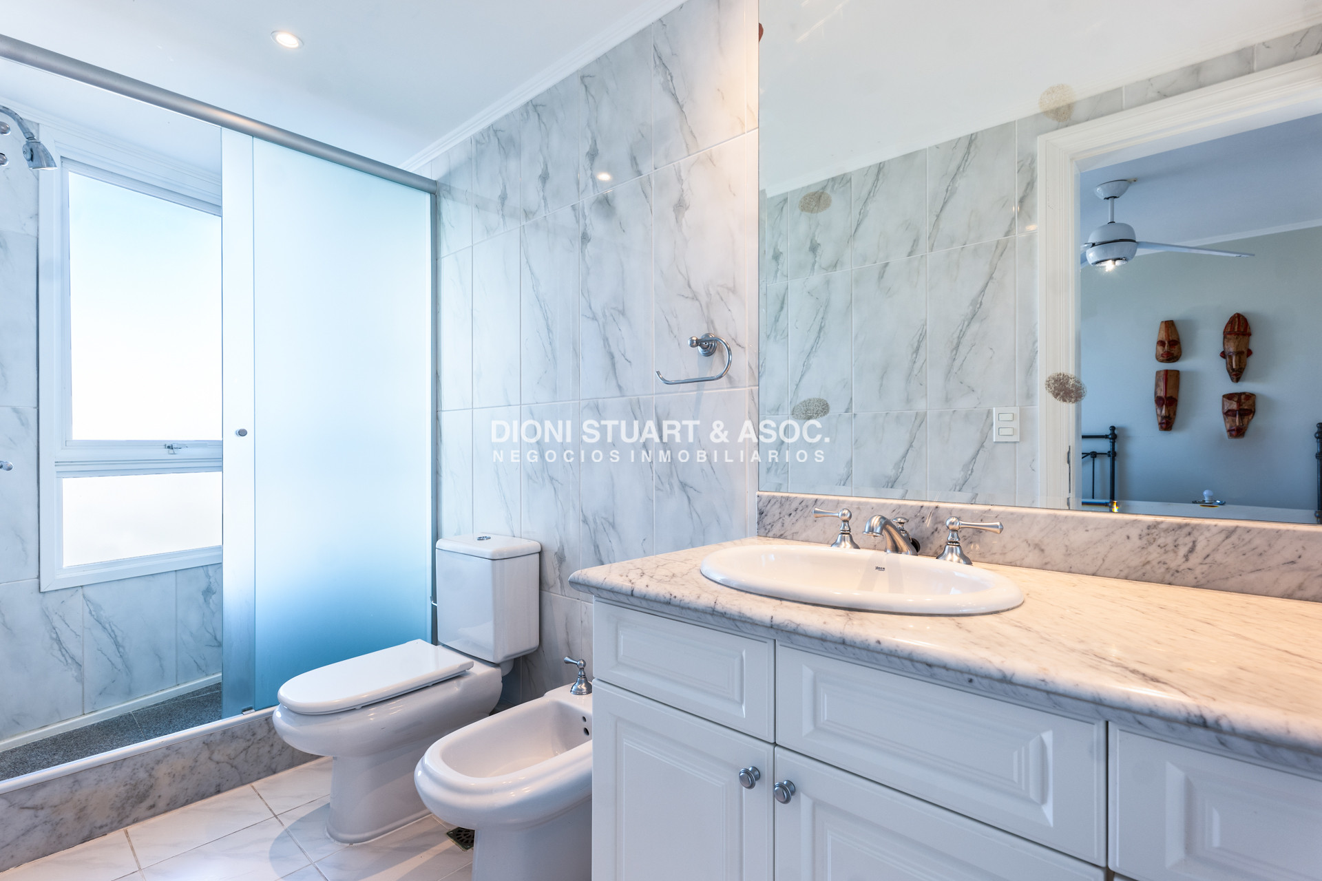 Apartamento ID.949 - DEPARTAMENTO ESQUINERO EN VENTA EN MILLENIUM TOWER PLAYA MANSA - 3 DORMITORIOS EN SUITE + DEPENDENCIA