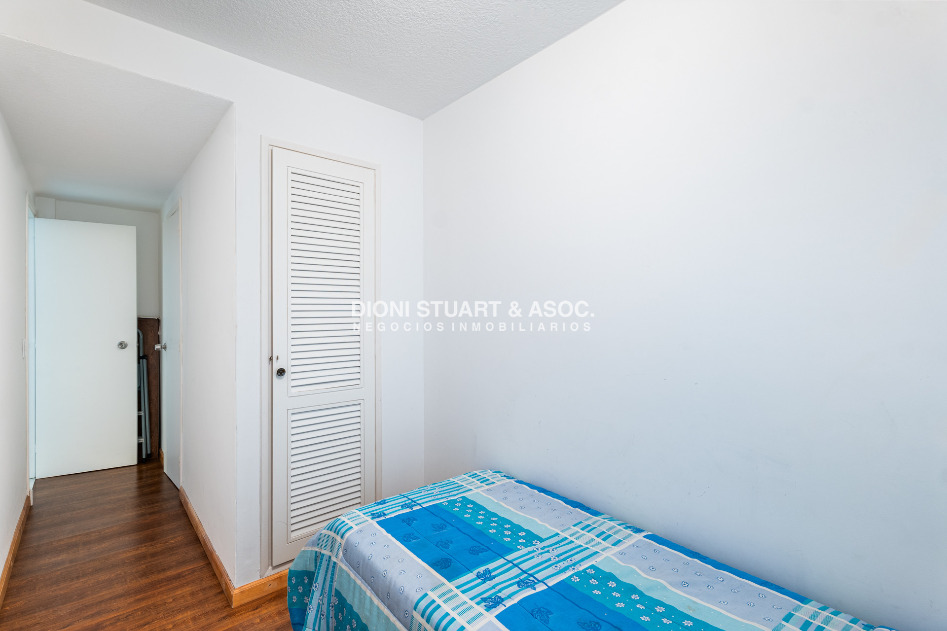 Apartamento ID.741 - DEPARTAMENTO EN PLAYA MANSA - 3 DORMITORIOS Y DEPENDENCIA - RECICLADO - TORRE JEFFERSON - COMPLEJO LINCOLN CENTER