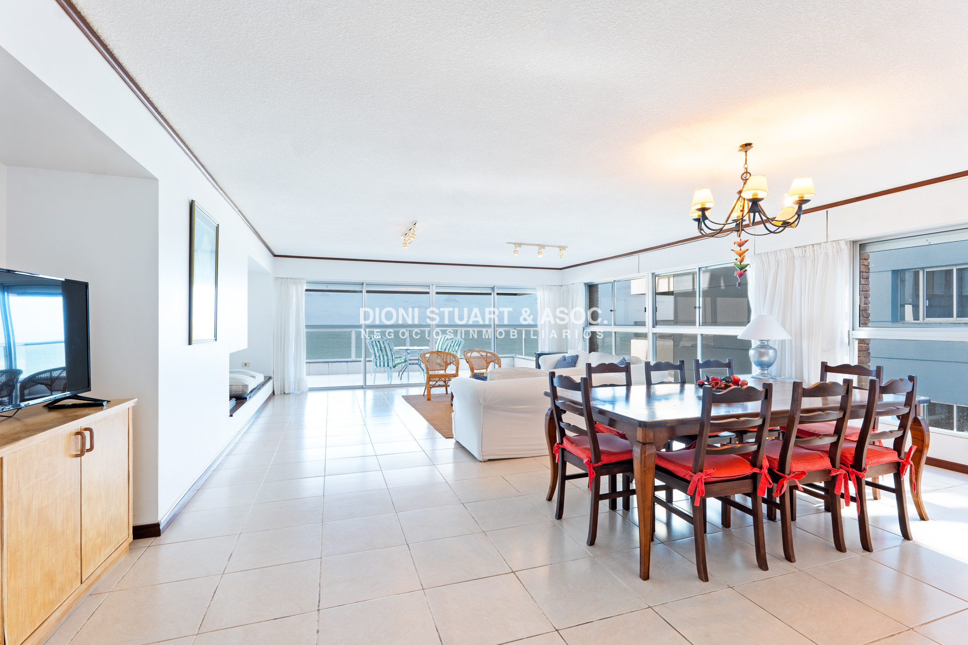 Apartamento ID.748 - Edificio Carmel - Apartamento de 3 Dorm y Dependencia - Punta del Este