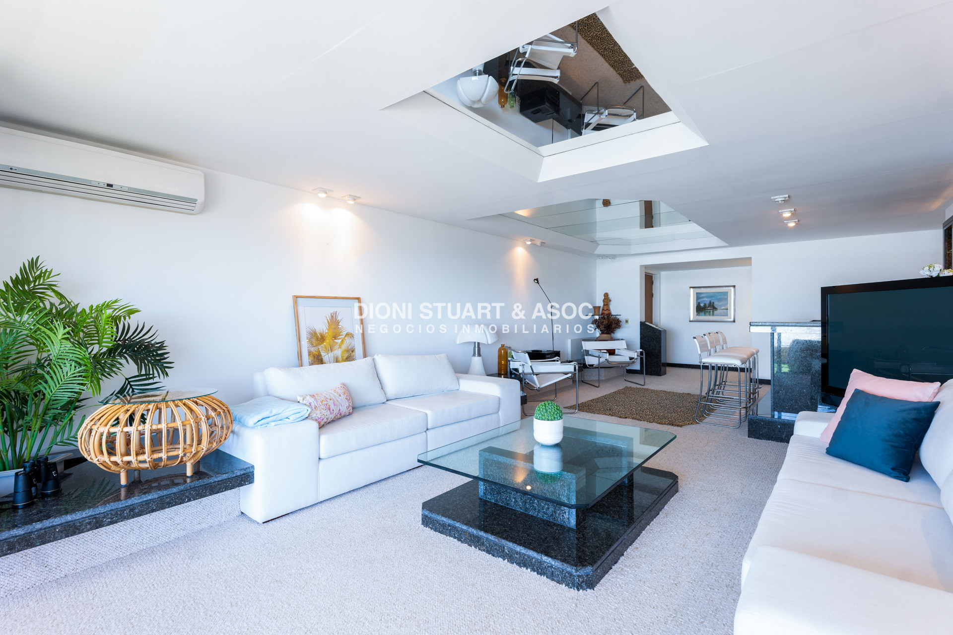 Apartamento ID.850 - Edificio El Torreon - 3 Dorm y Dep. - Apartamento Primera Linea Mansa