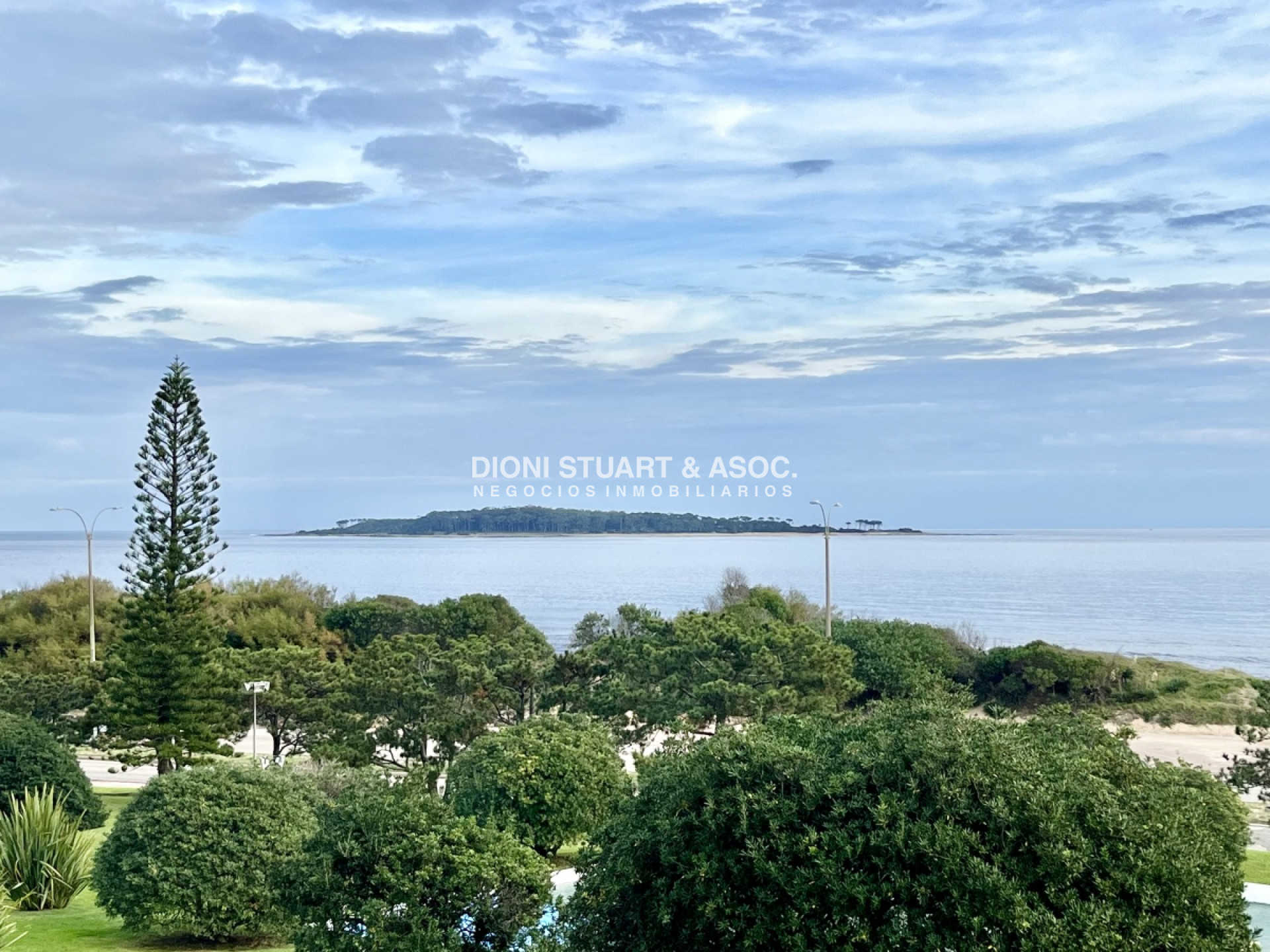 Apartamento ID.470 - TORRE WASHINGTON ESQUINERO DE 3 DORMITORIOS EN VENTA