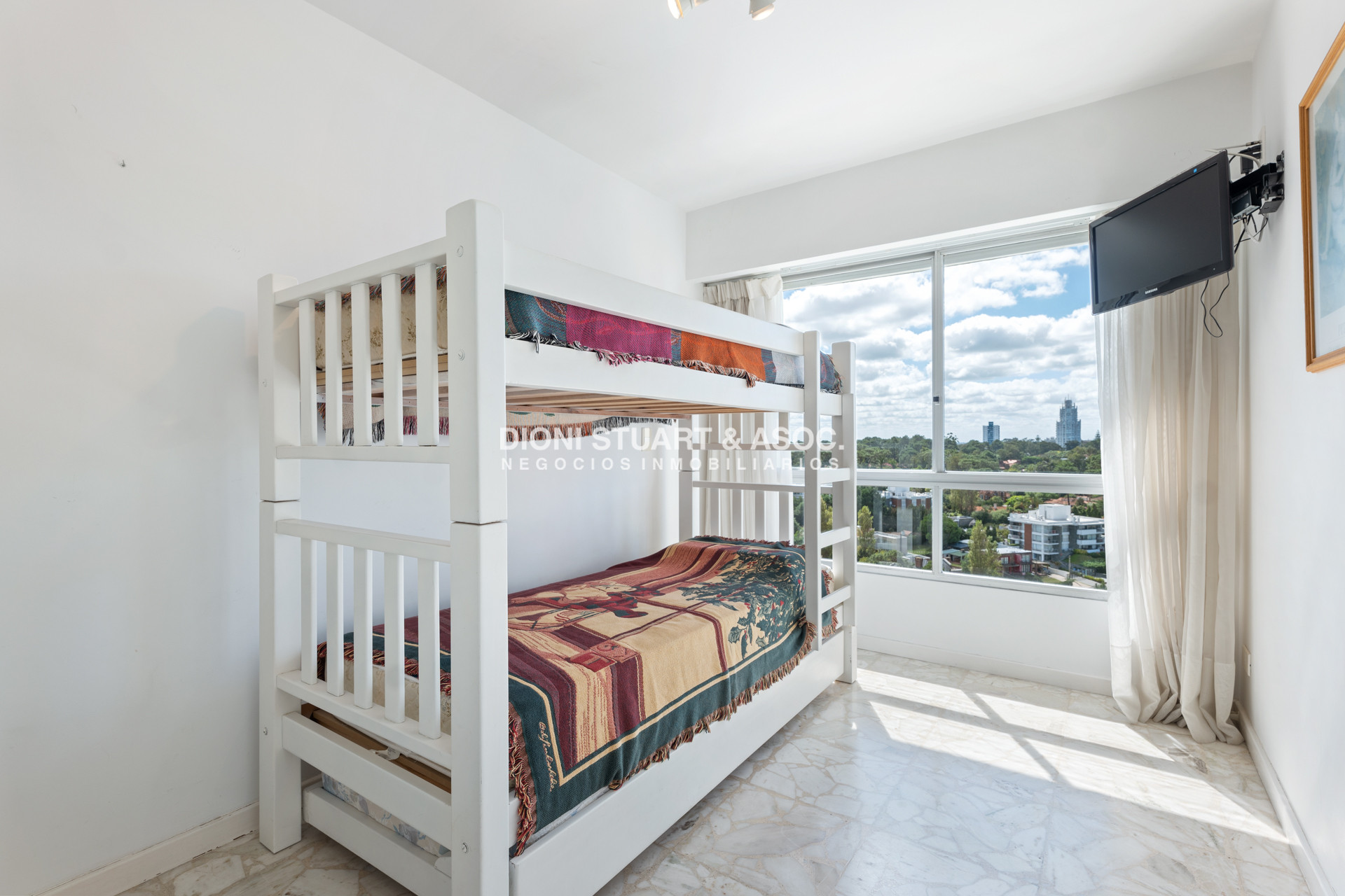 Apartamento ID.645 - Goleta -  Piso Alto Central - 3 Dorms