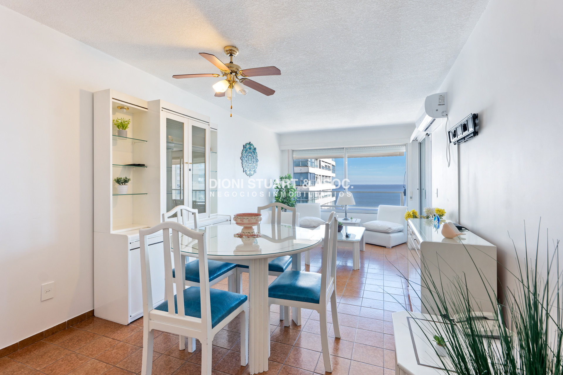 Apartamento ID.444 - APARTAMENTO EN VENTA DE 1 DORMITORIO Y MEDIO FRENTE AL MAR - PLAYA MANSA - COMPLEJO LINCOLN CENTER