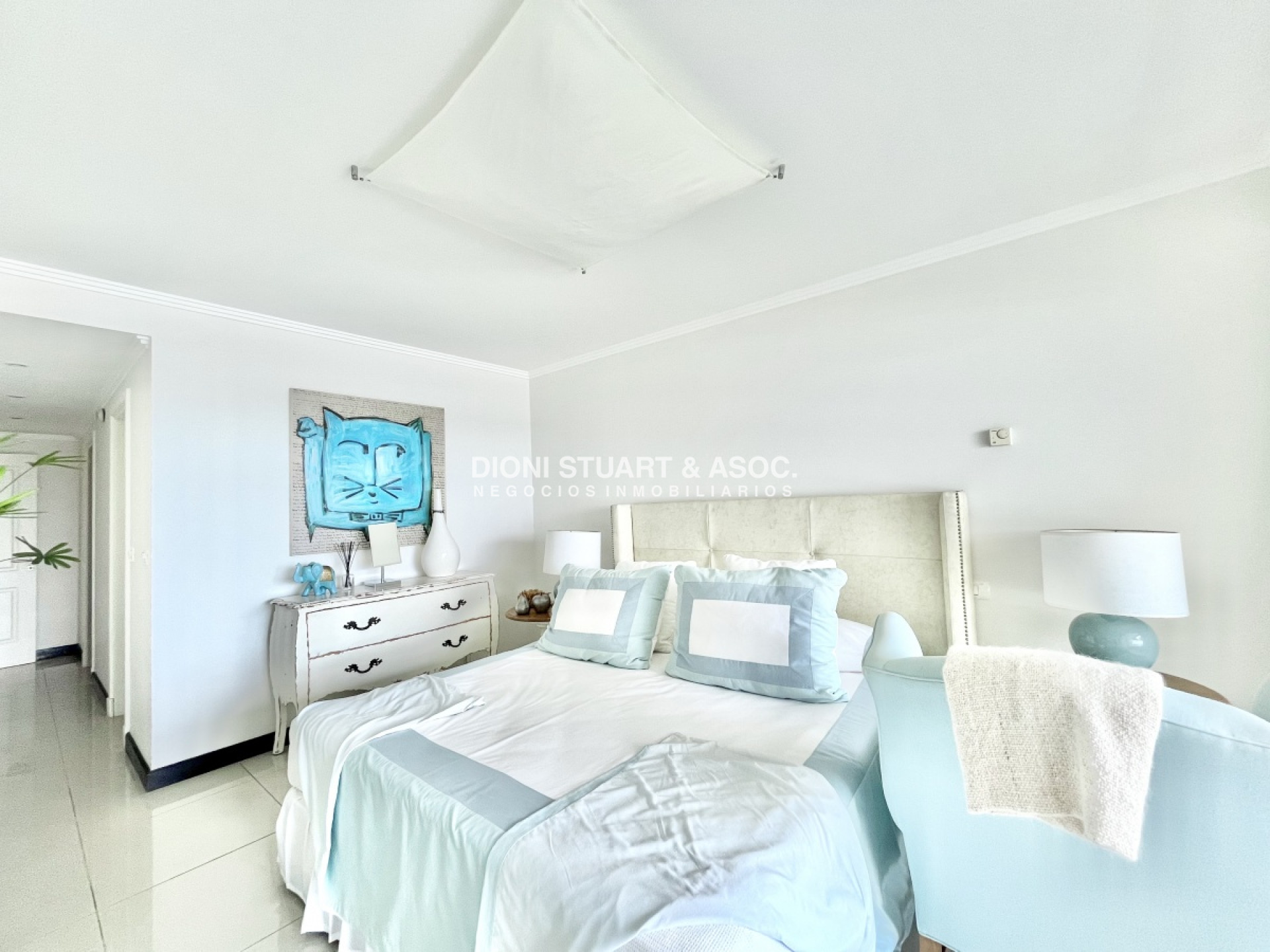 Apartamento ID.116 - Torre Lobos  -  Esquinero - En Venta