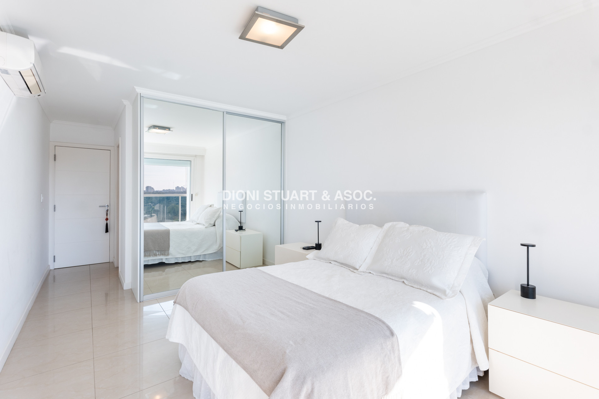 Apartamento ID.739 - DEPARTAMENTO EN VENTA EN CASINO TOWER - 2 DORM EN SUITE - TODOS LOS AMENITIES